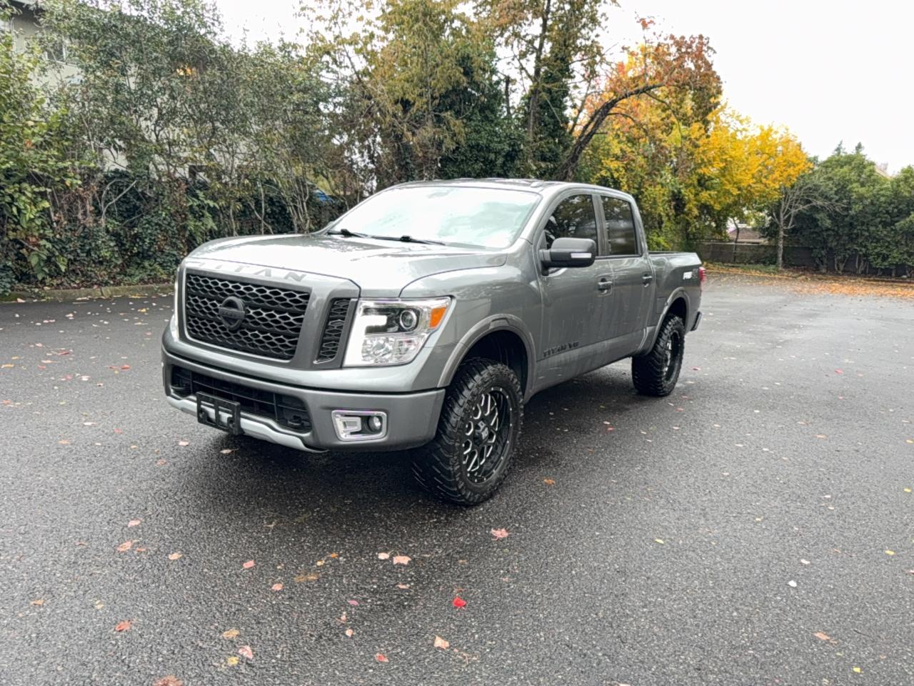 2019 Nissan Titan, SV