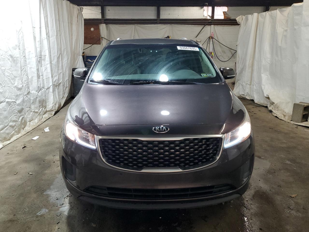 2017 KIA Sedona, LX