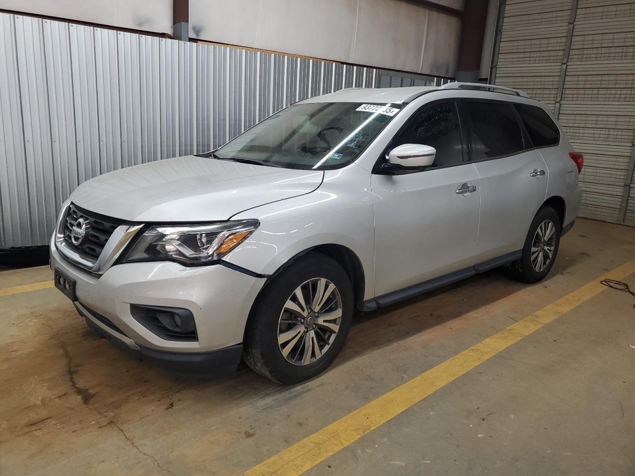 2019 Nissan Pathfinder, S