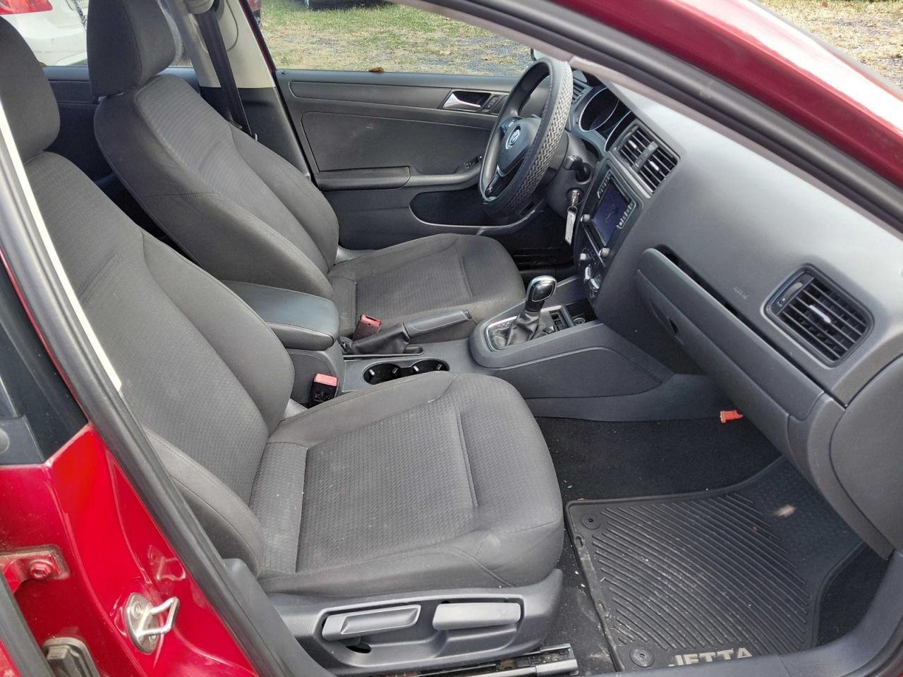 2016 Volkswagen Jetta, S