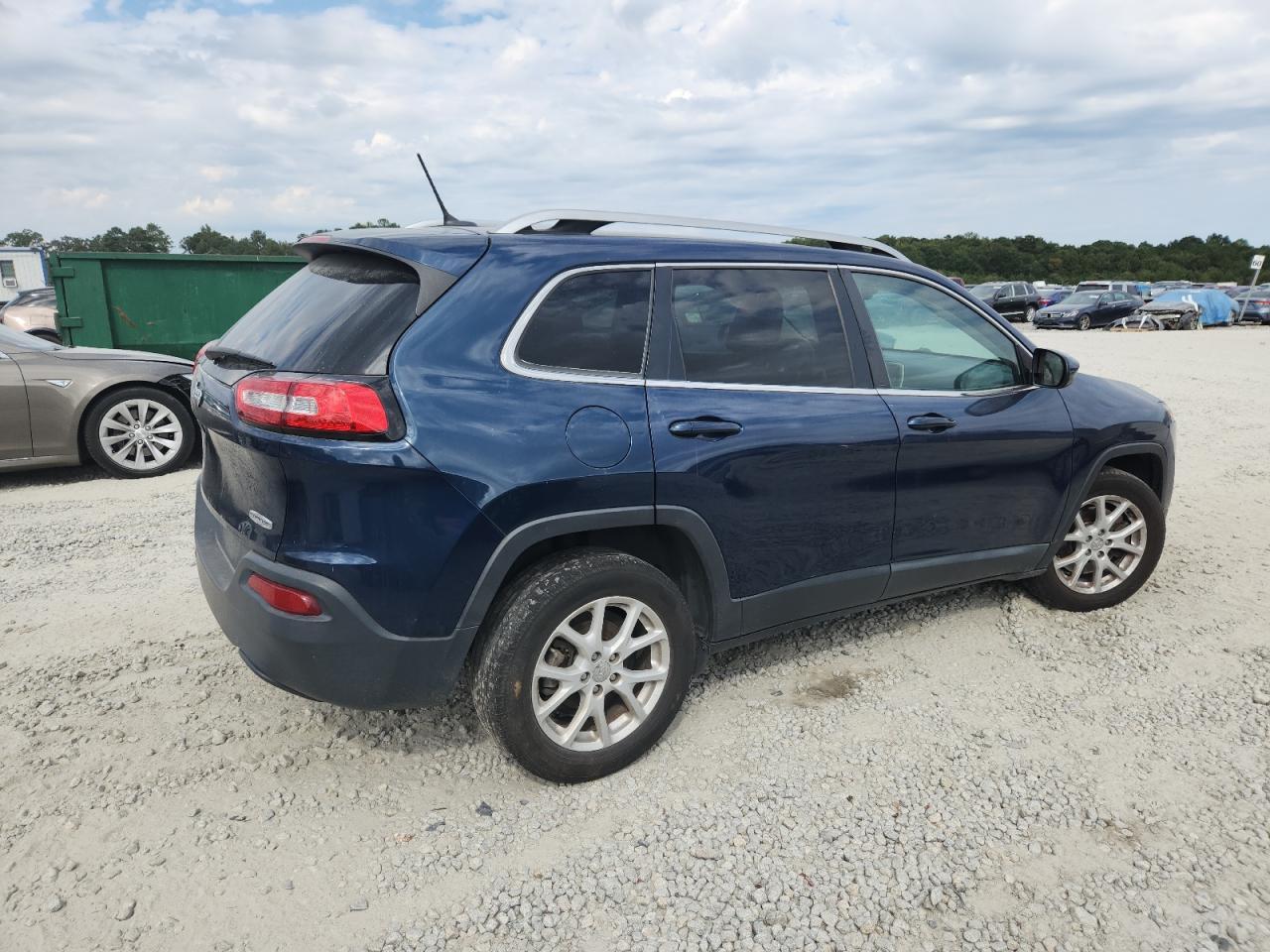 2018 Jeep Cherokee, Latitude