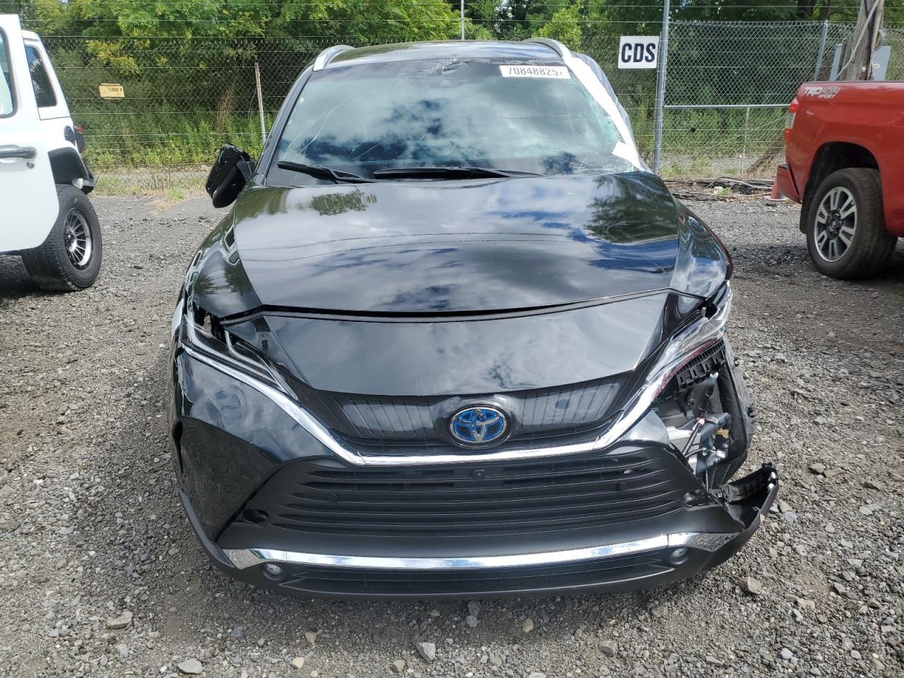 2024 Toyota Venza, LE