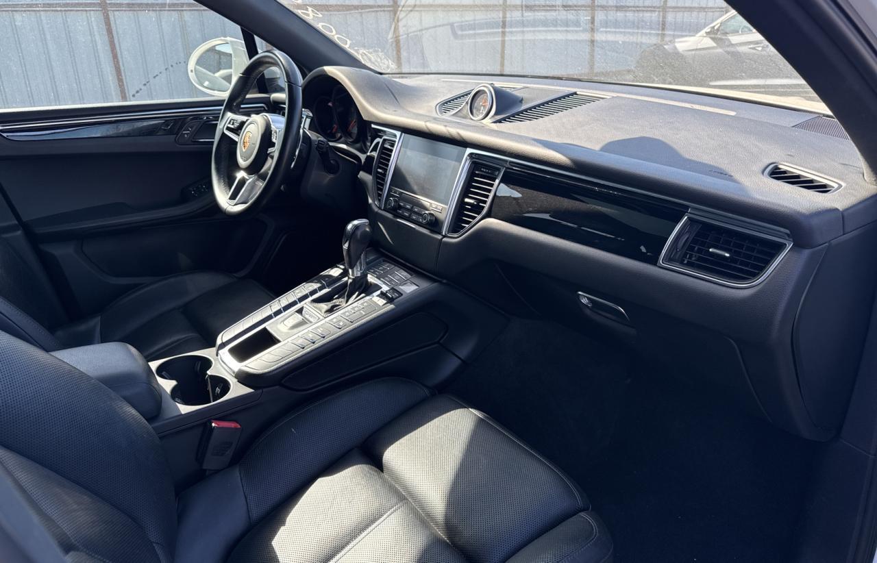 2017 Porsche Macan, S