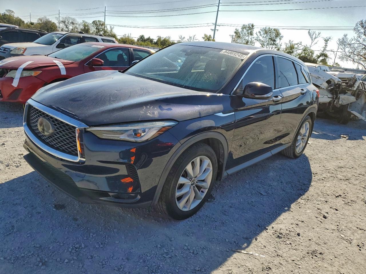 2019 Infiniti QX50, Essential