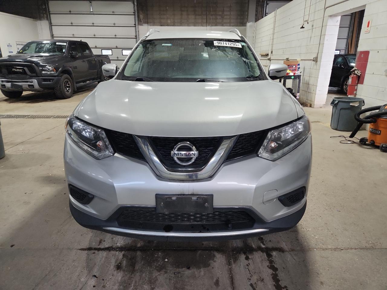 2016 Nissan Rogue, S