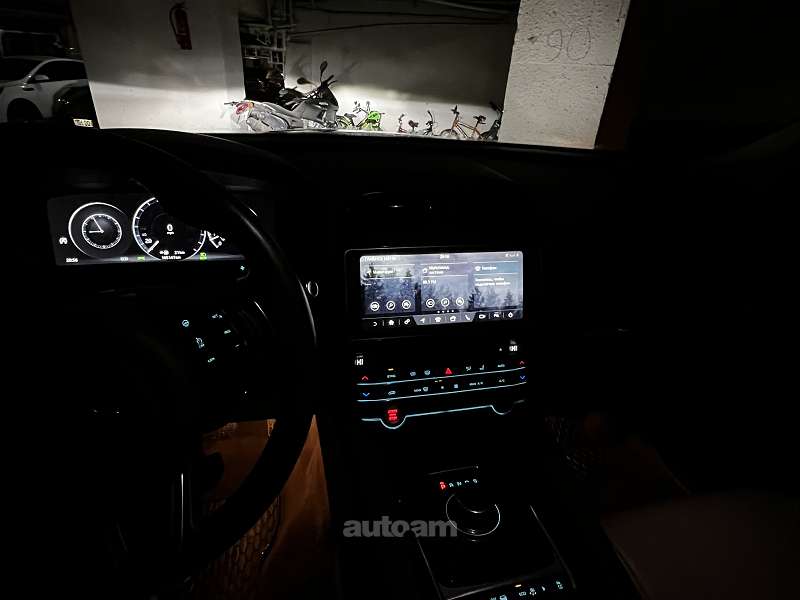 JAGUAR F- PACE , 2017