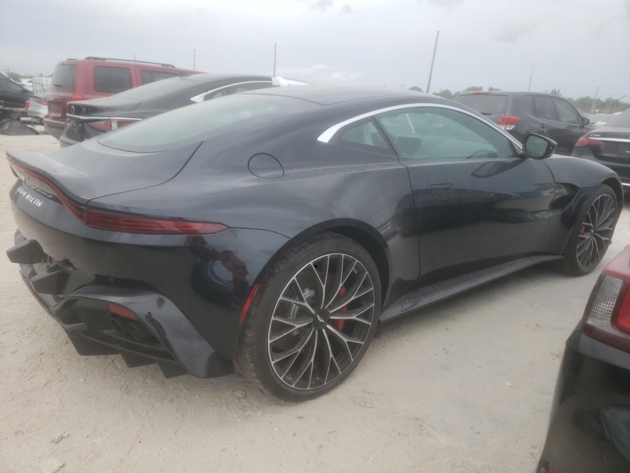 2022 Aston Martin Vantage