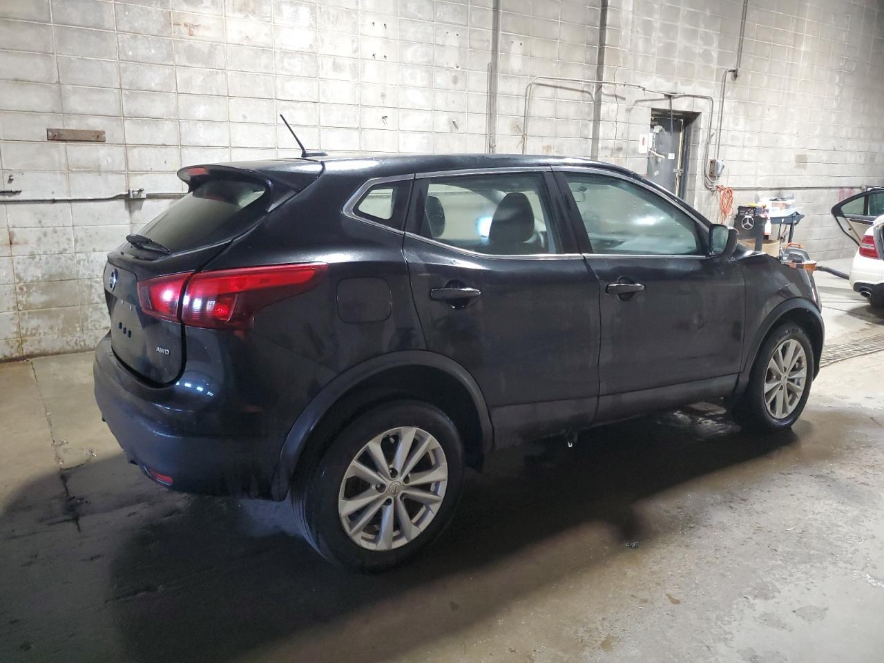 2017 Nissan Rogue, S