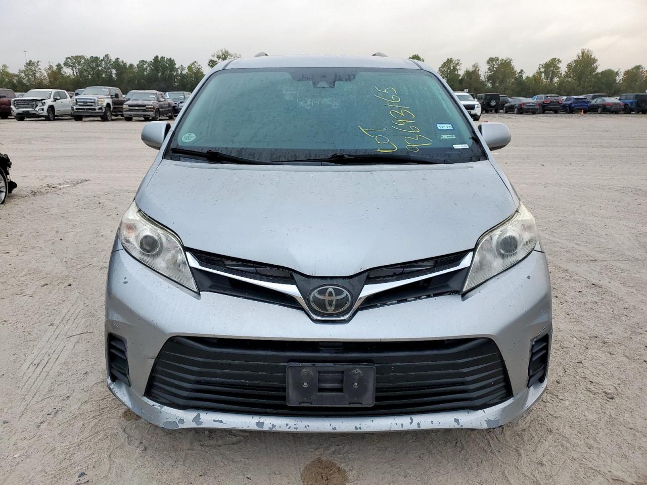 2019 Toyota Sienna, LE