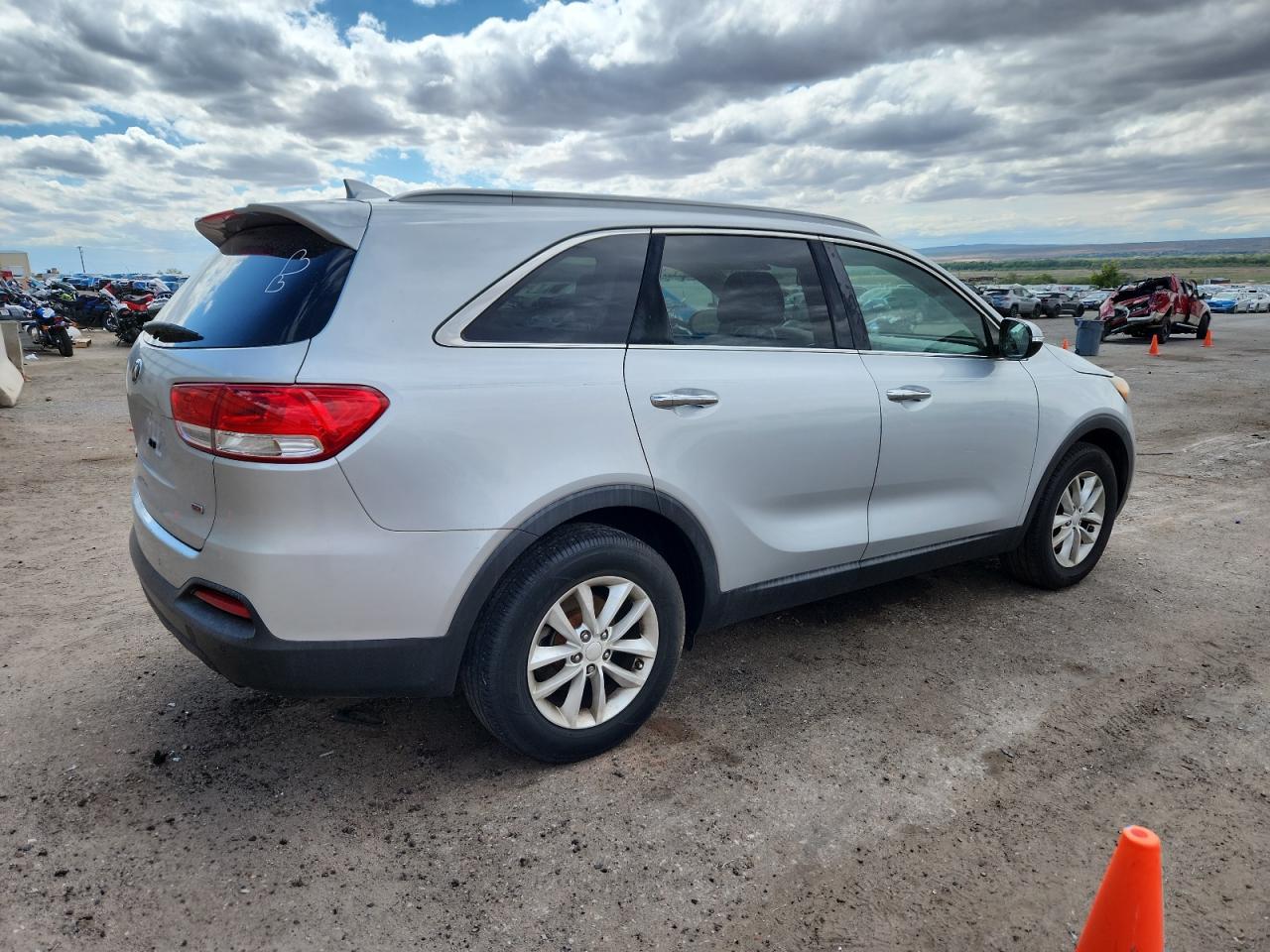 2016 KIA Sorento, LX