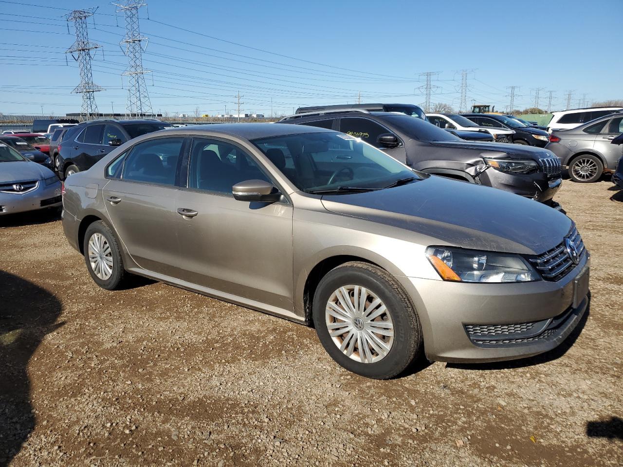 2015 Volkswagen Passat, S
