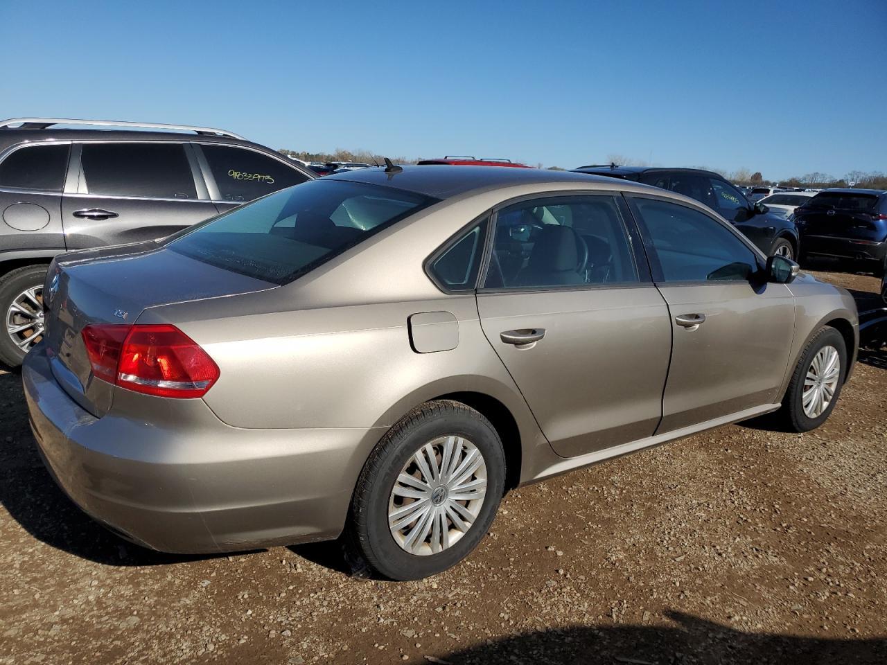 2015 Volkswagen Passat, S
