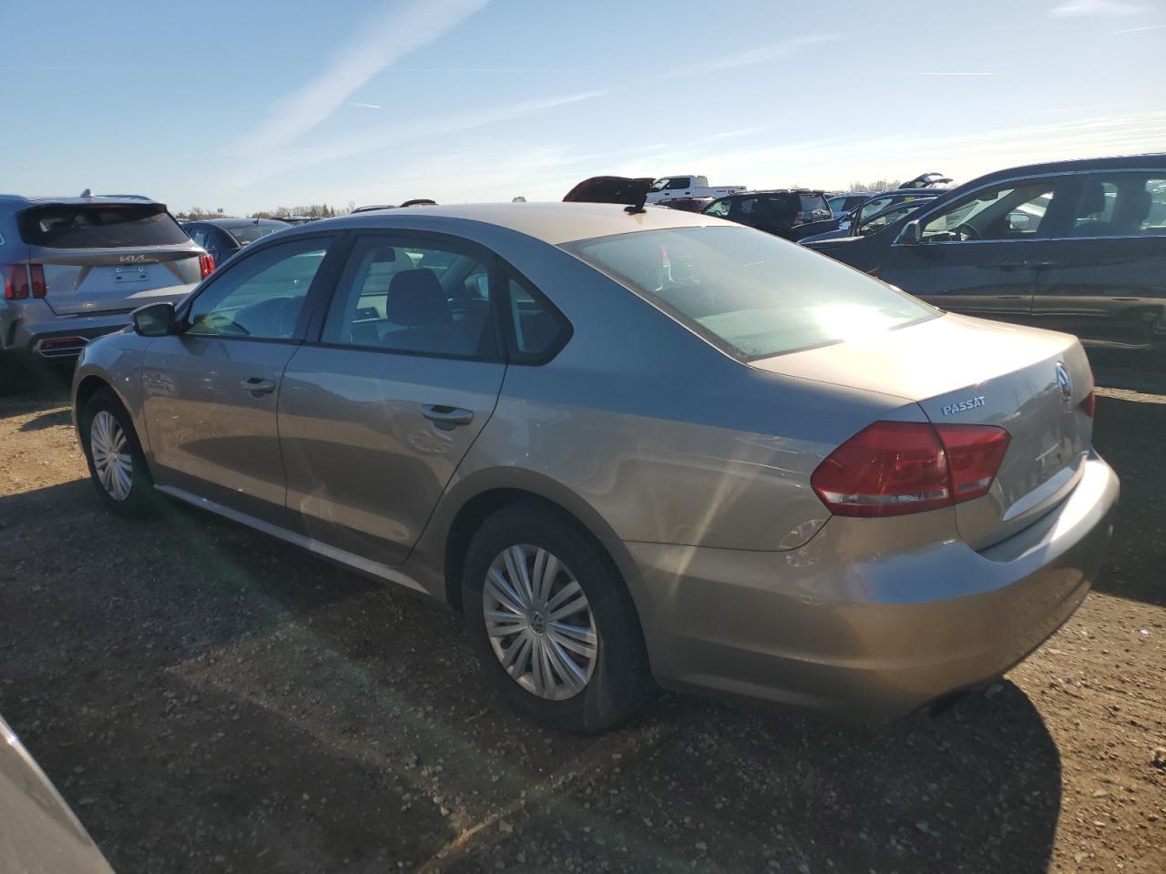 2015 Volkswagen Passat, S