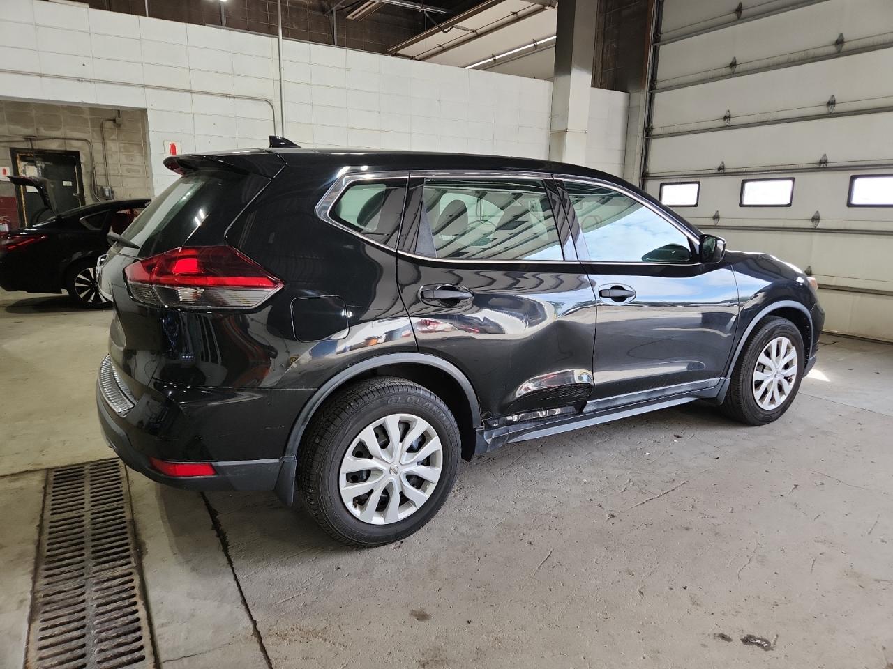 2018 Nissan Rogue, S