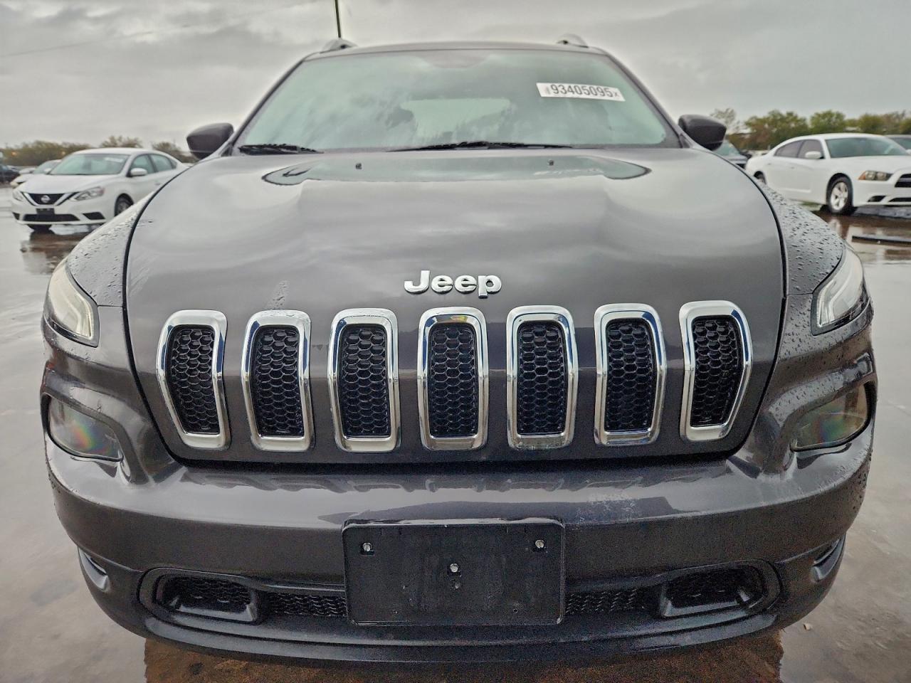 2017 Jeep Cherokee, Latitude