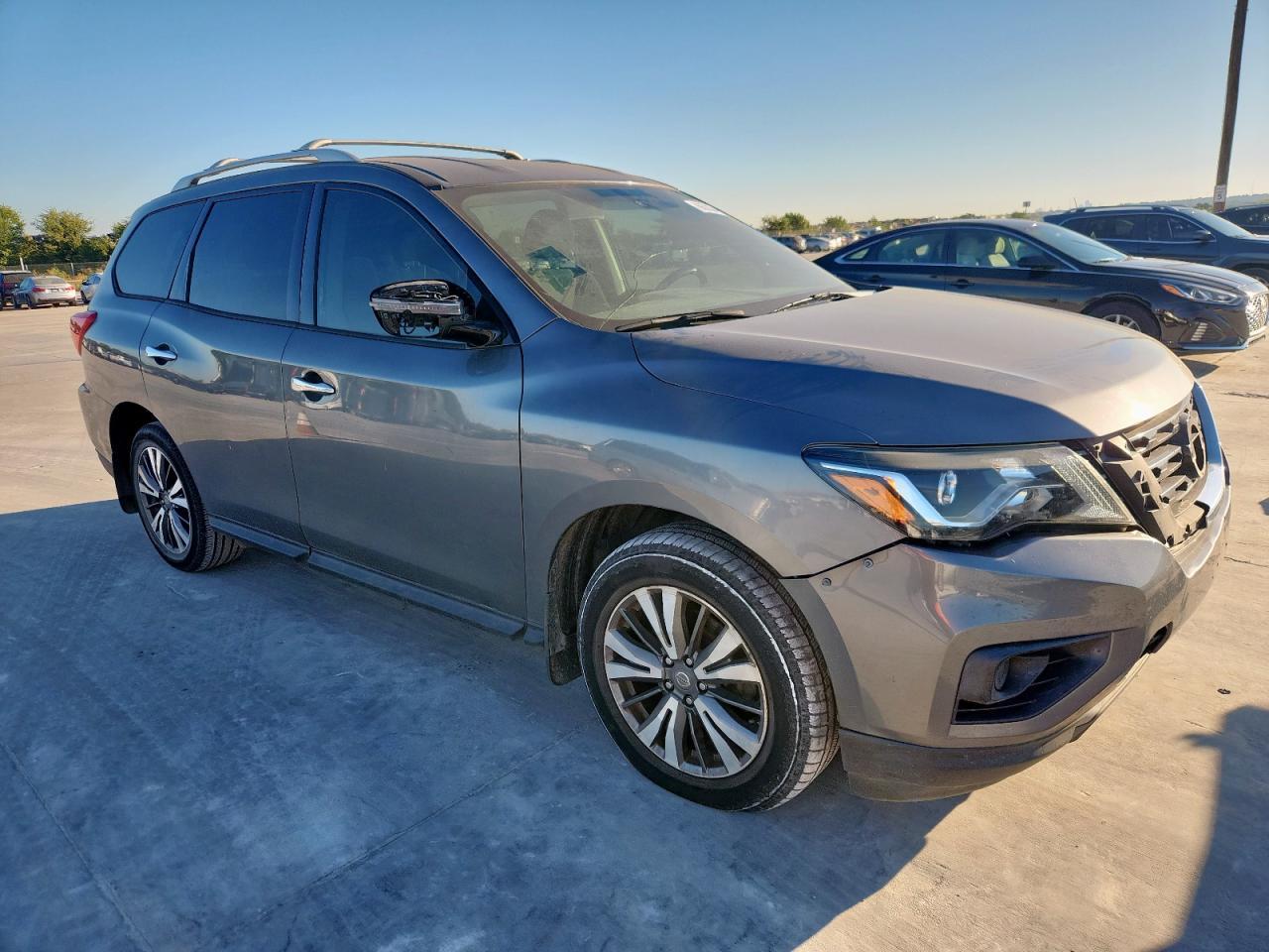 2020 Nissan Pathfinder, S