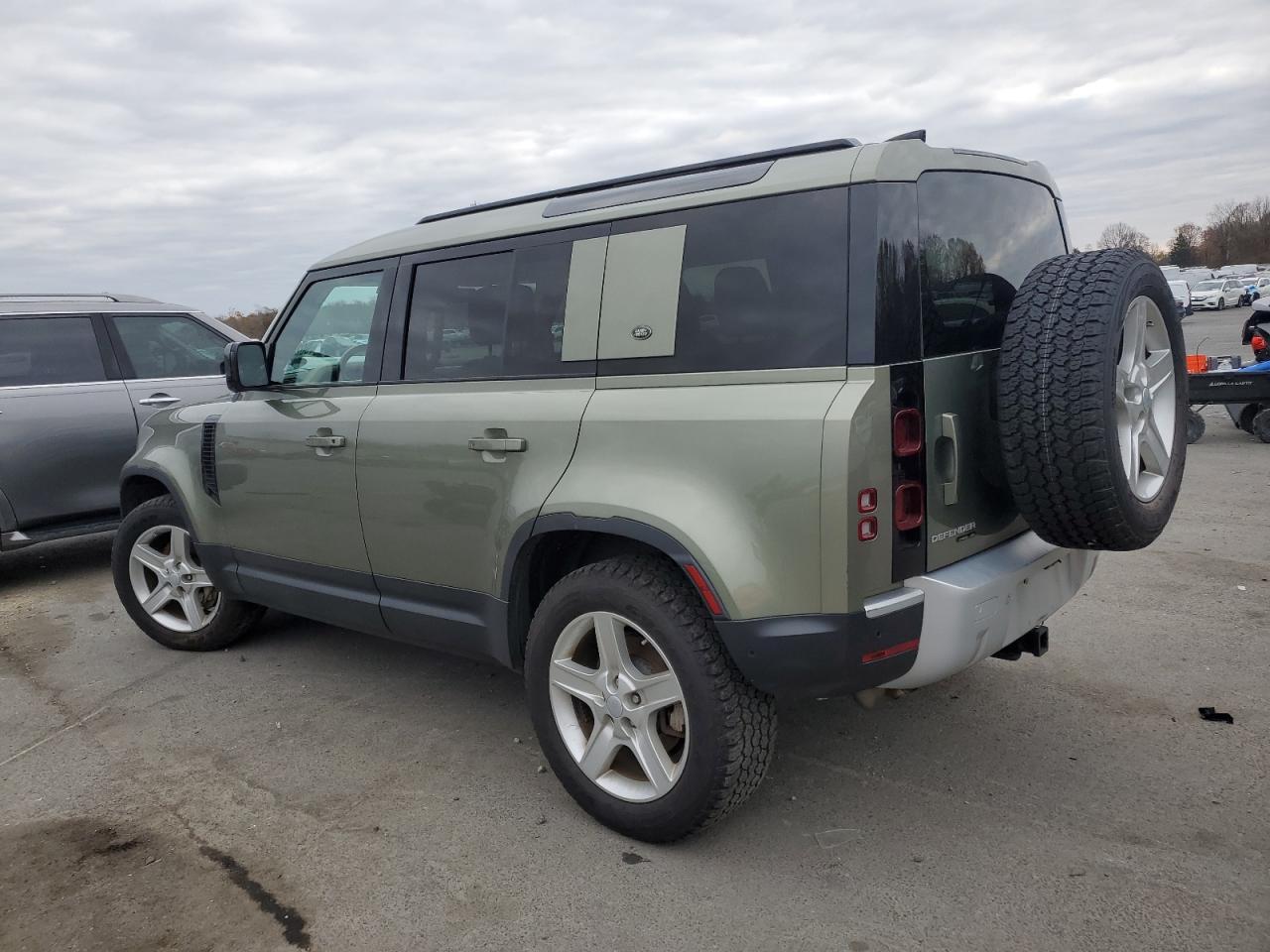 2020 Land Rover Defender, 110 SE