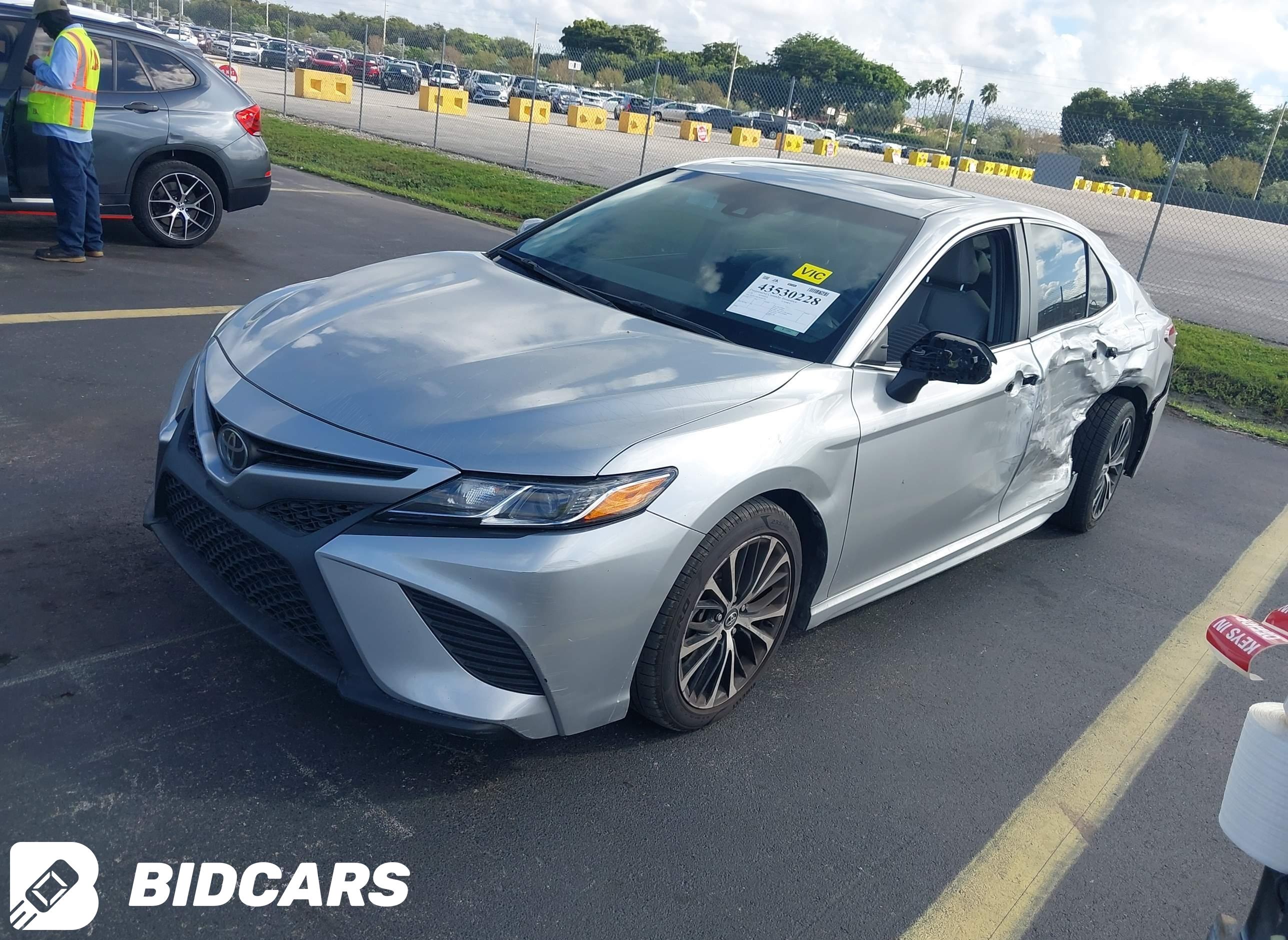 2018 Toyota Camry, SE
