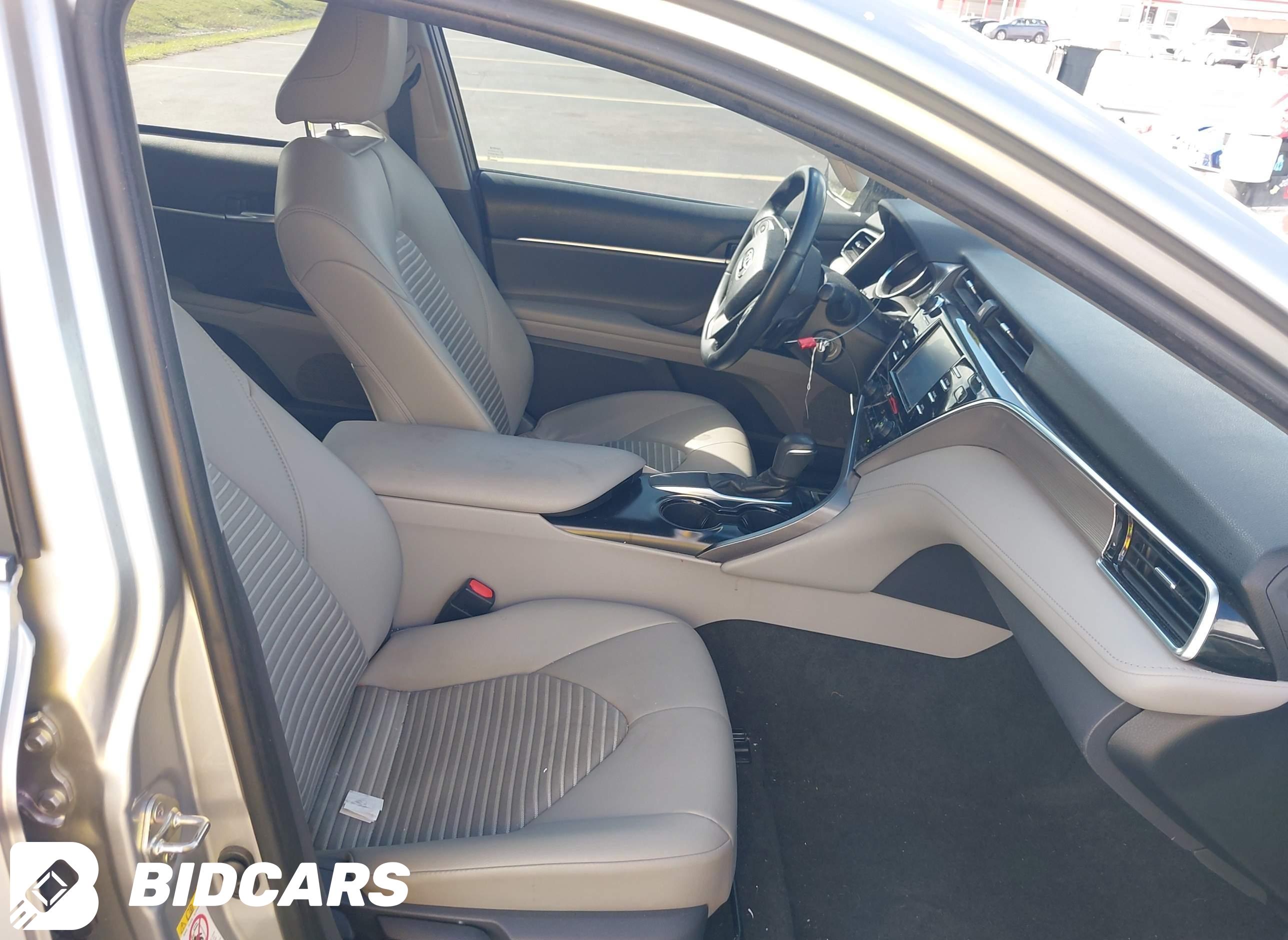 2018 Toyota Camry, SE