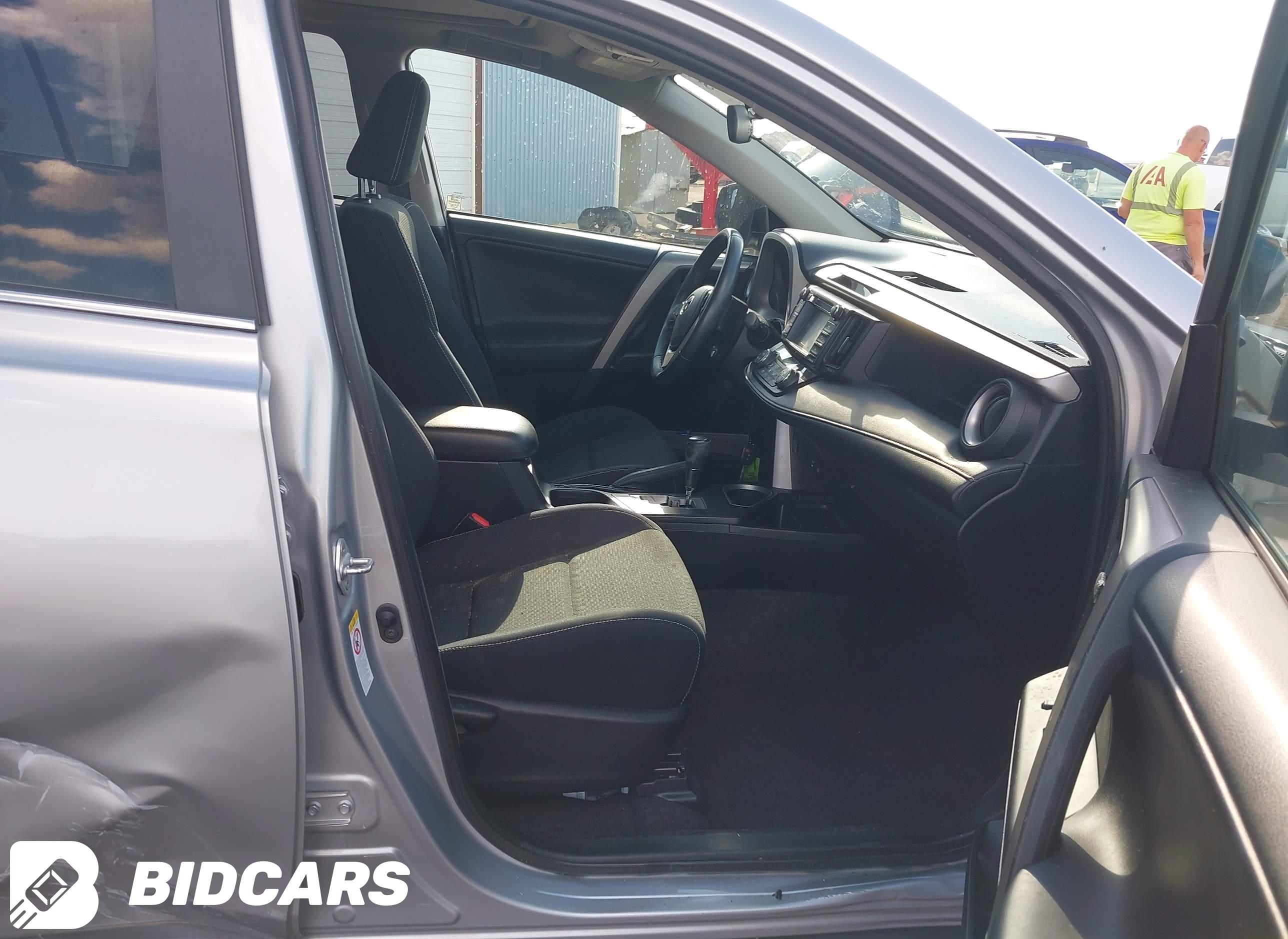 2016 Toyota RAV4, Xle