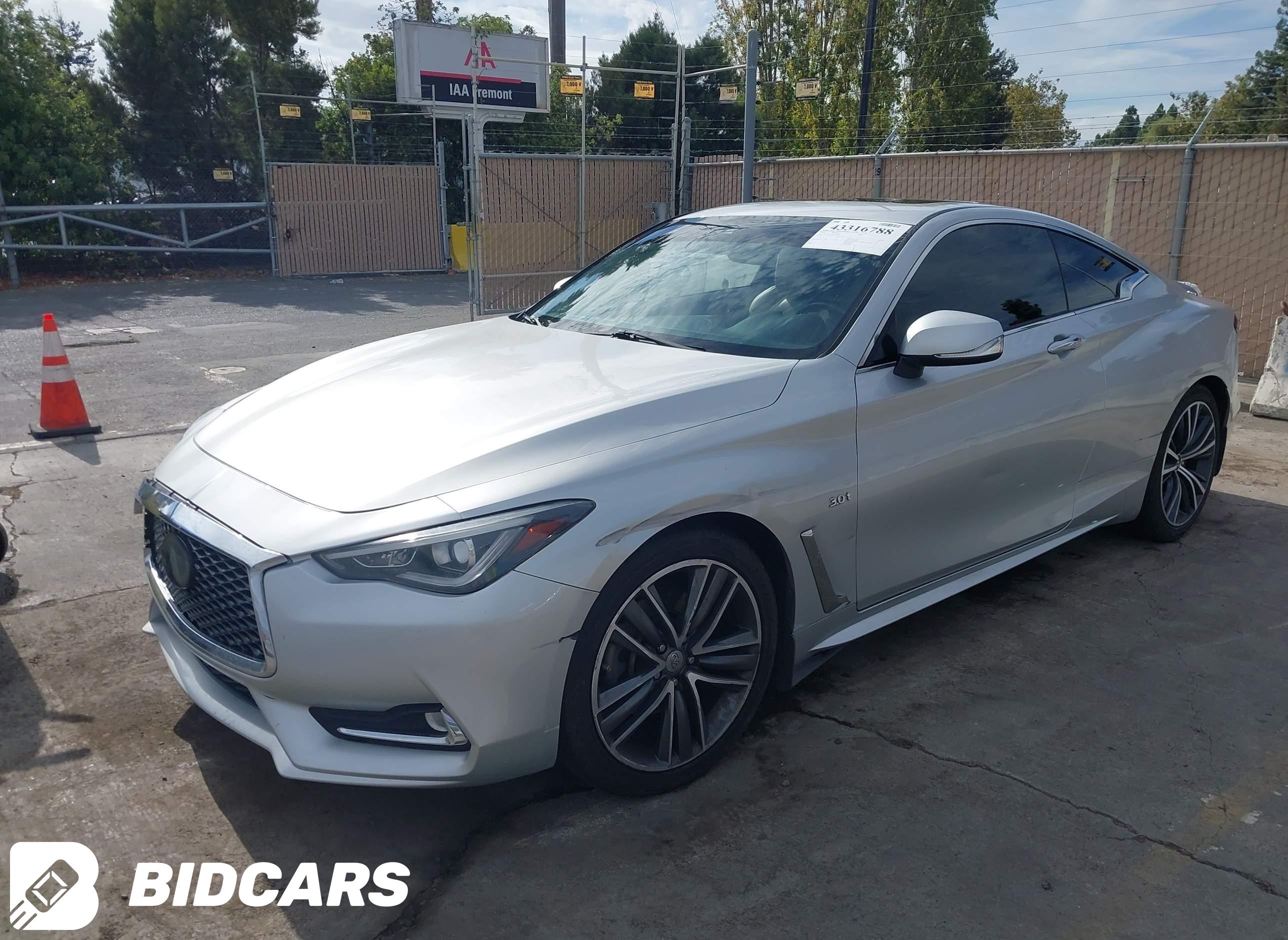 2020 Infiniti Q60, Luxe Awd