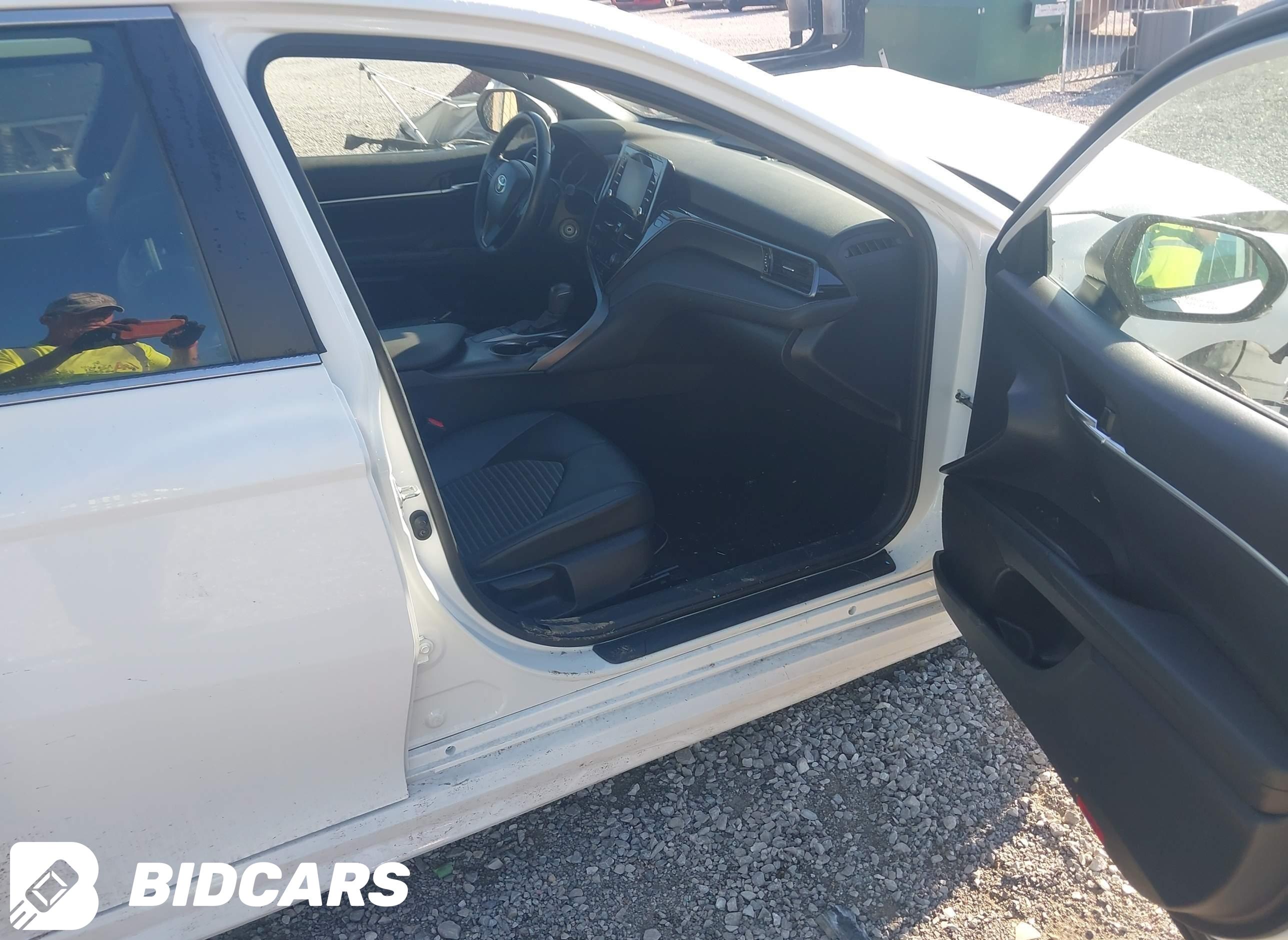 2023 Toyota Camry, SE