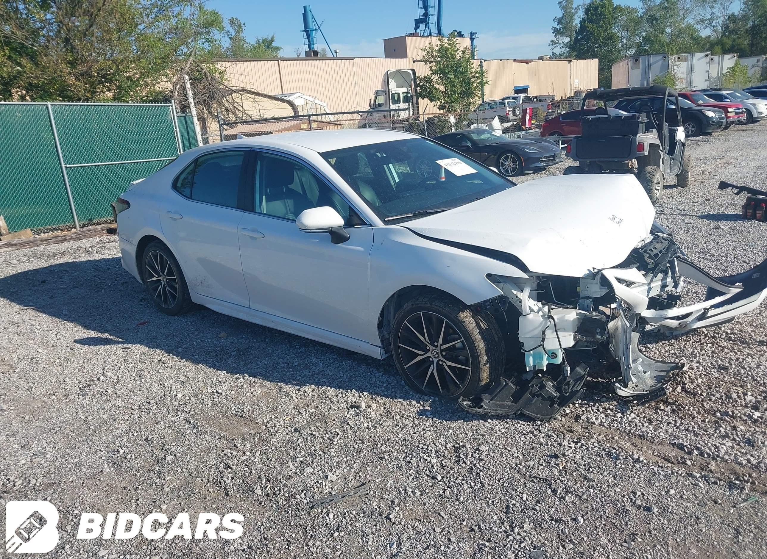 2023 Toyota Camry, SE