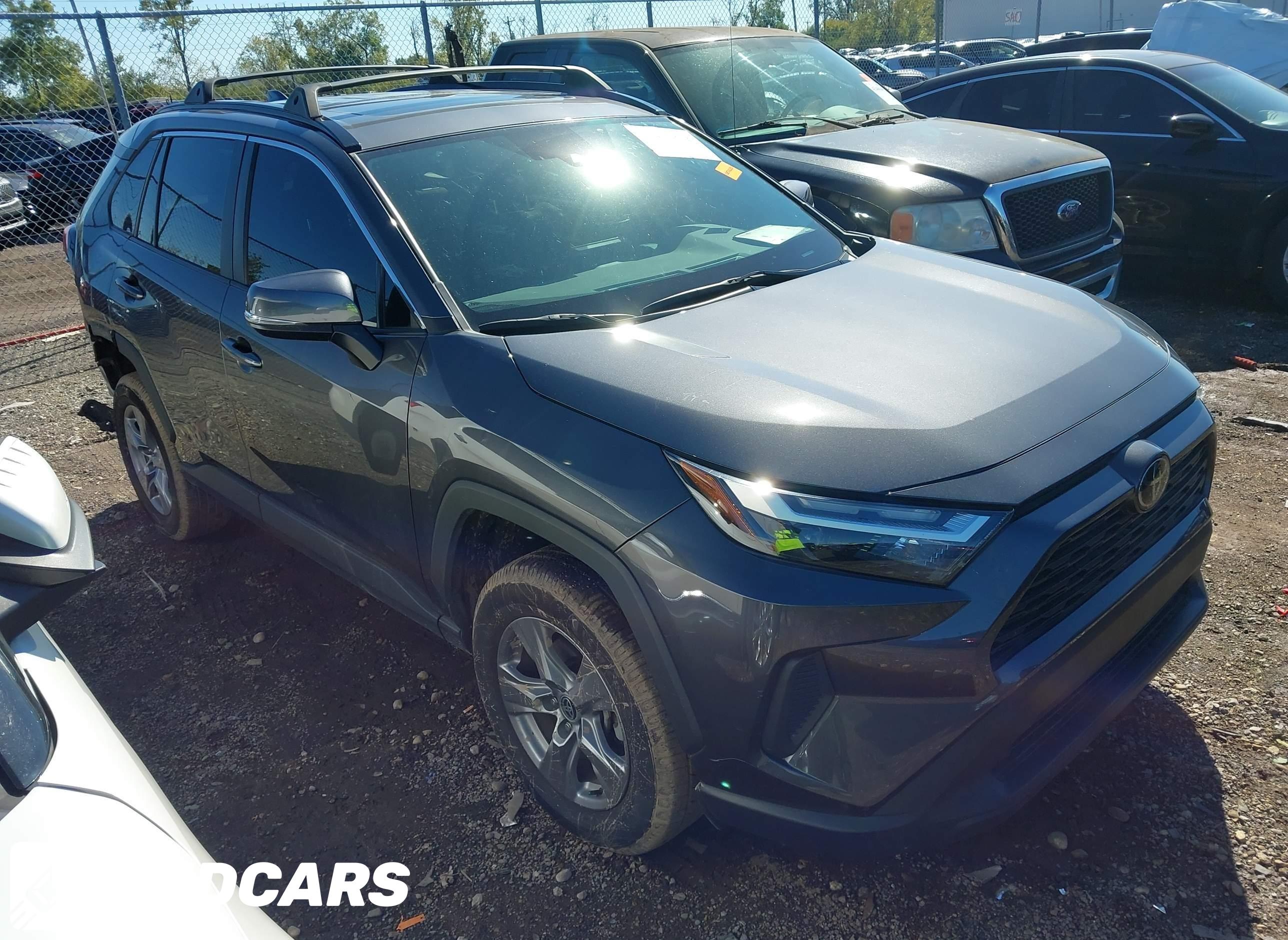 2022 Toyota RAV4, Xle