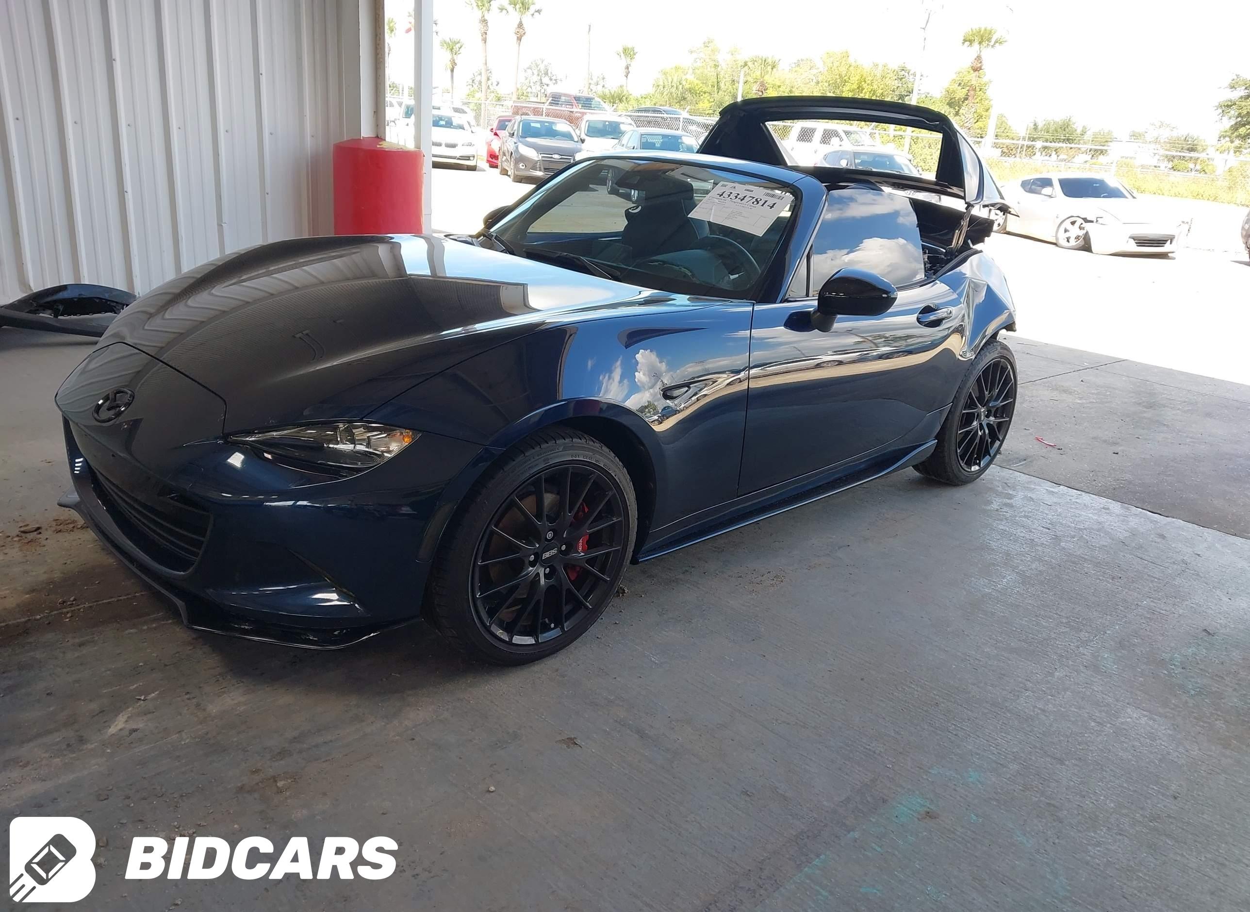 2023 Mazda MX-5, Miata RF Club