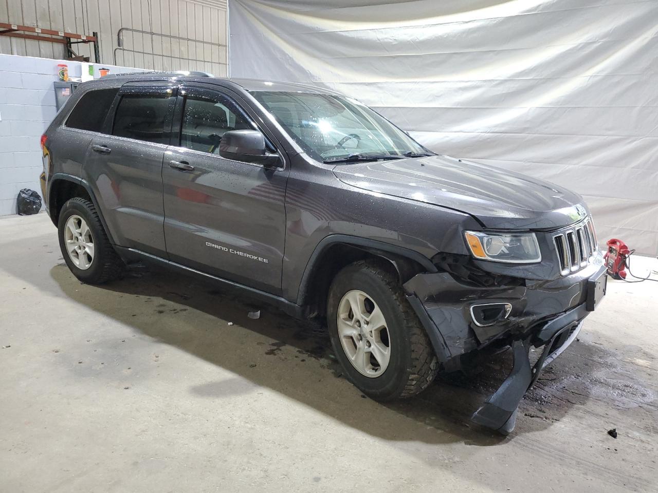 2015 Jeep Grand Cherokee, Laredo