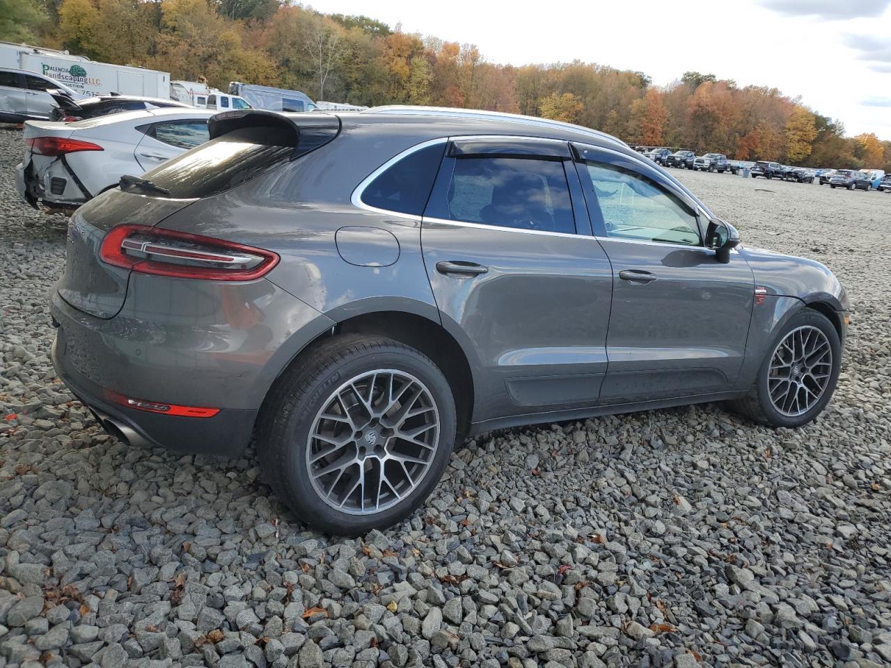 2015 Porsche Macan, S
