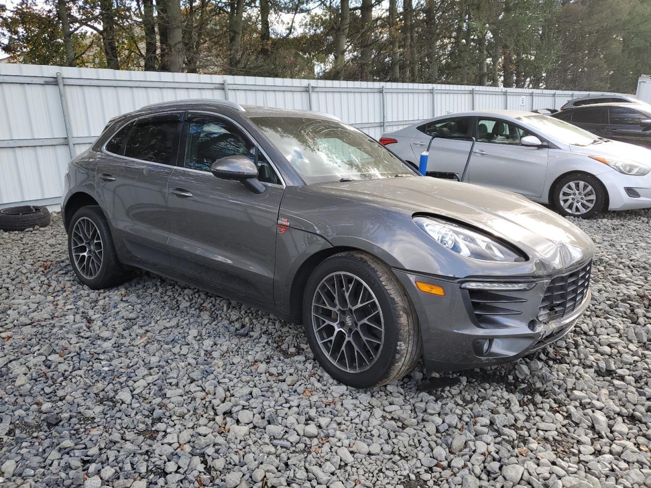 2015 Porsche Macan, S