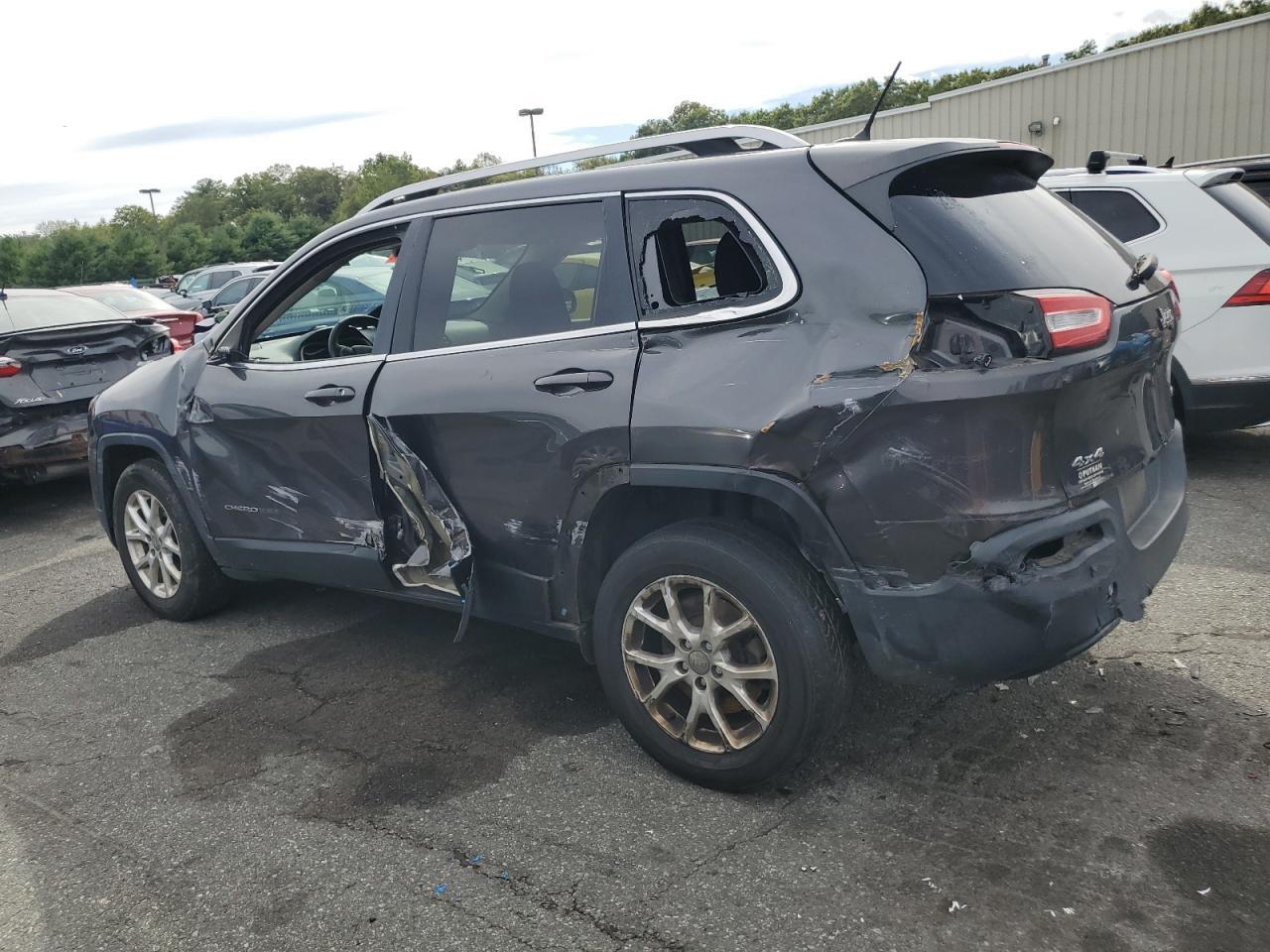 2016 Jeep Cherokee, Latitude