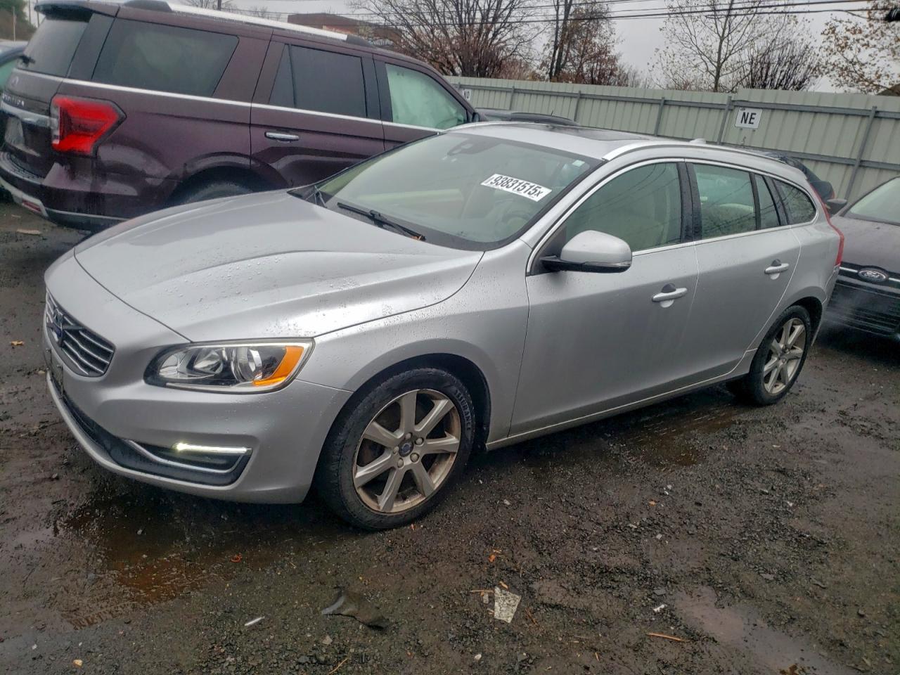 2016 Volvo V60, T5 Premier