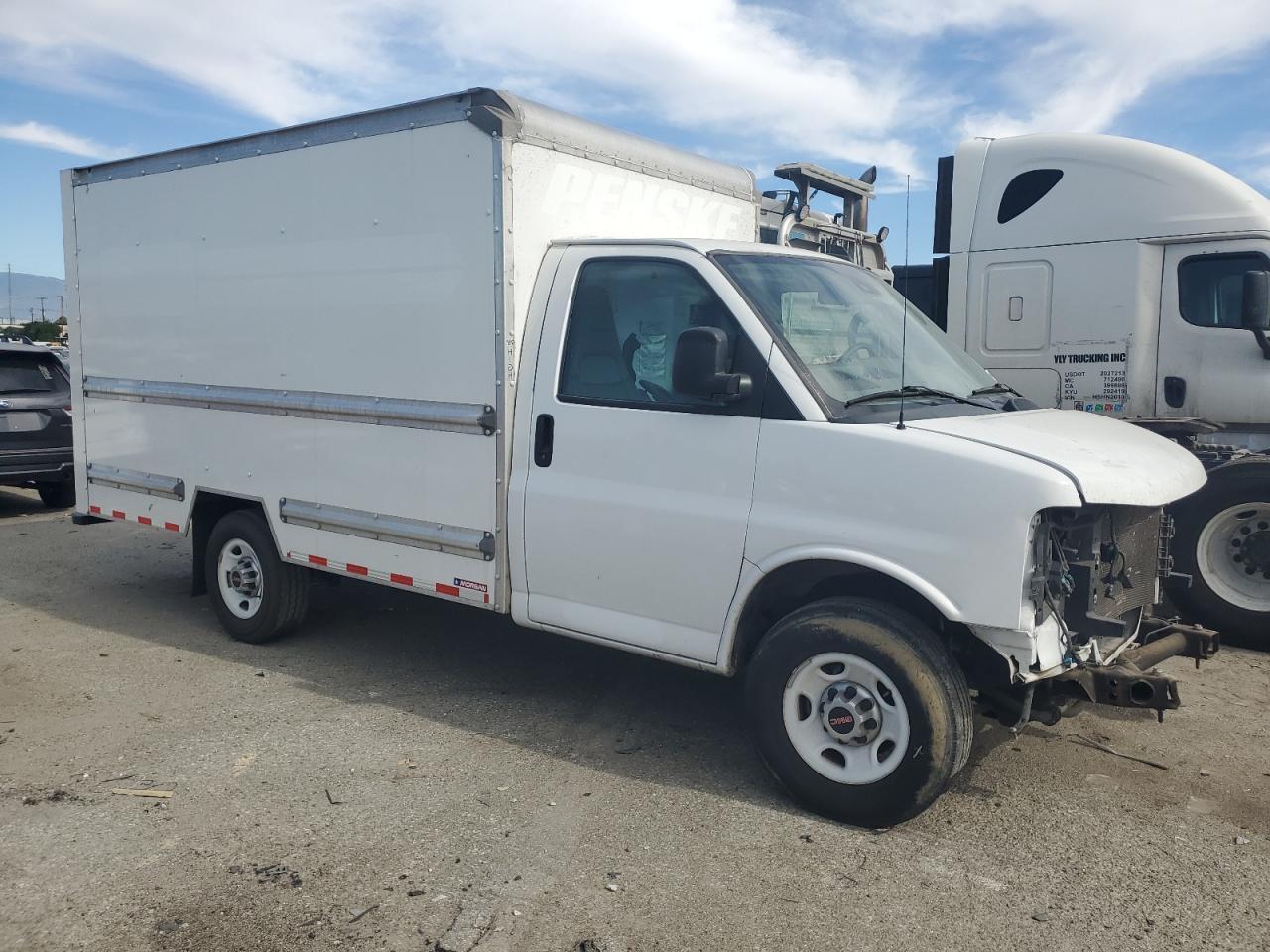 2021 GMC Savana, Cutaway G3500