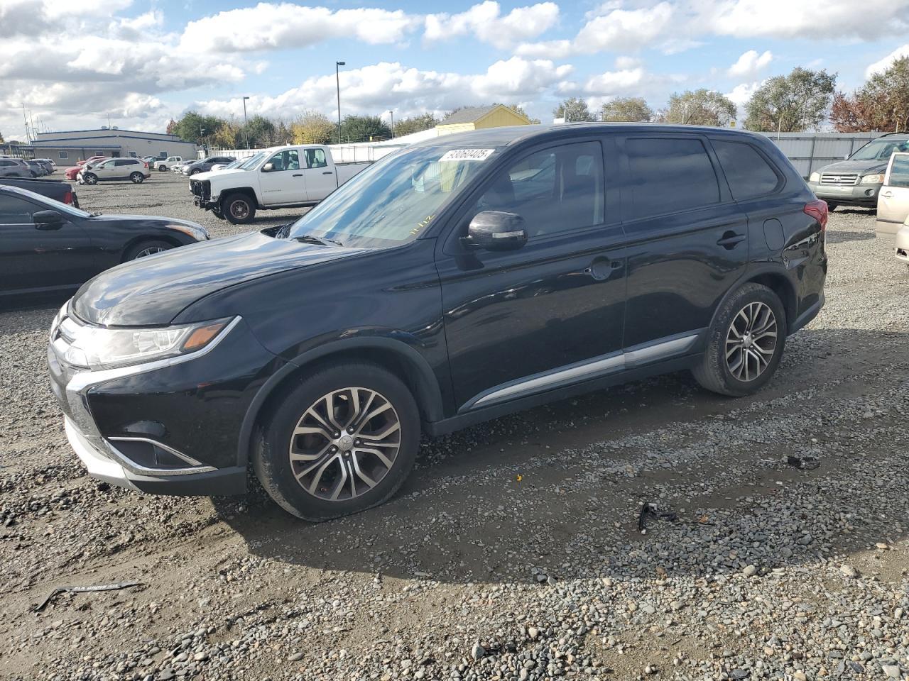 2016 Mitsubishi Outlander, SE