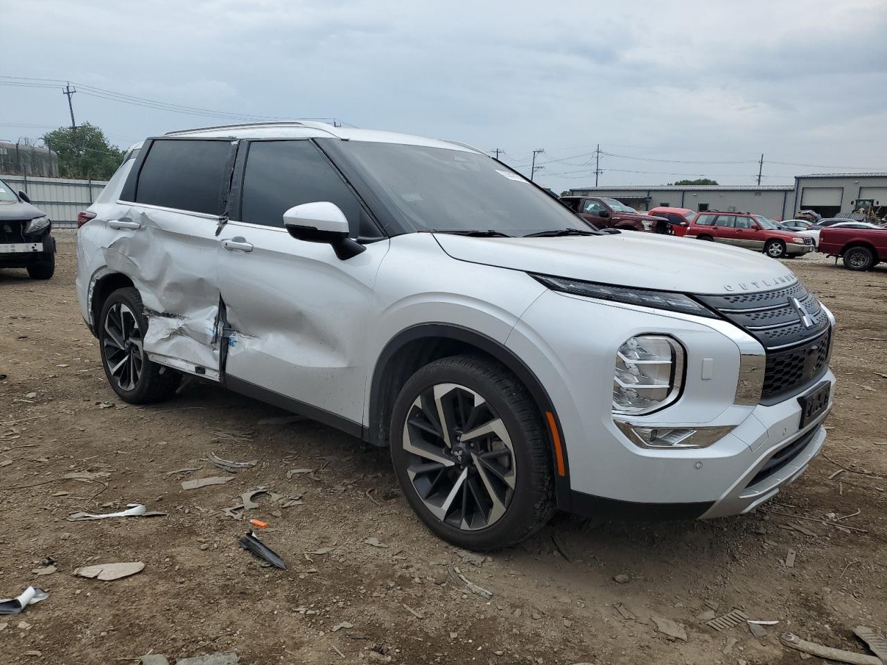 2023 Mitsubishi Outlander, SE