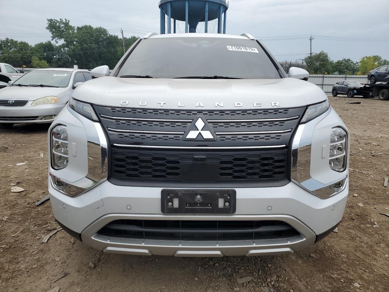 2023 Mitsubishi Outlander, SE