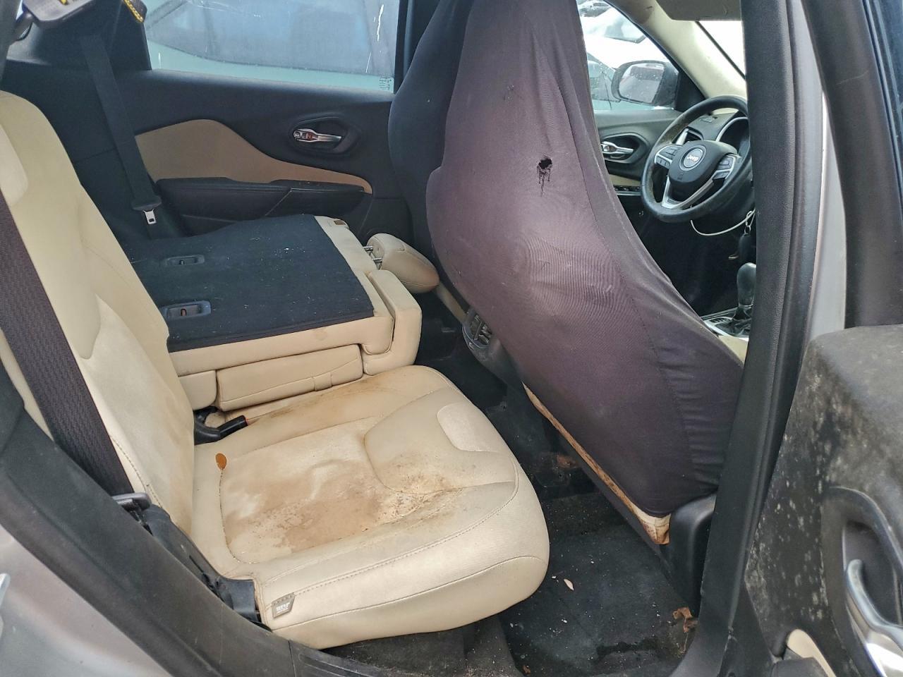 2016 Jeep Cherokee, Sport