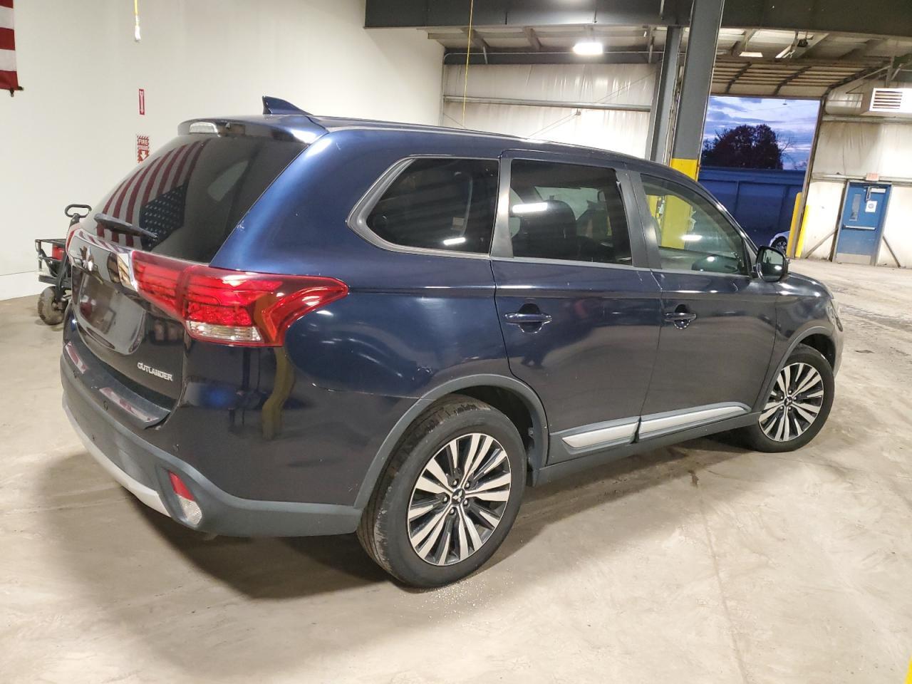 2018 Mitsubishi Outlander, ES