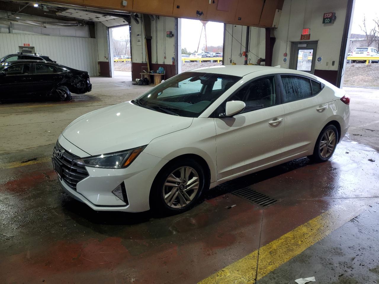 2019 Hyundai Elantra, Sel