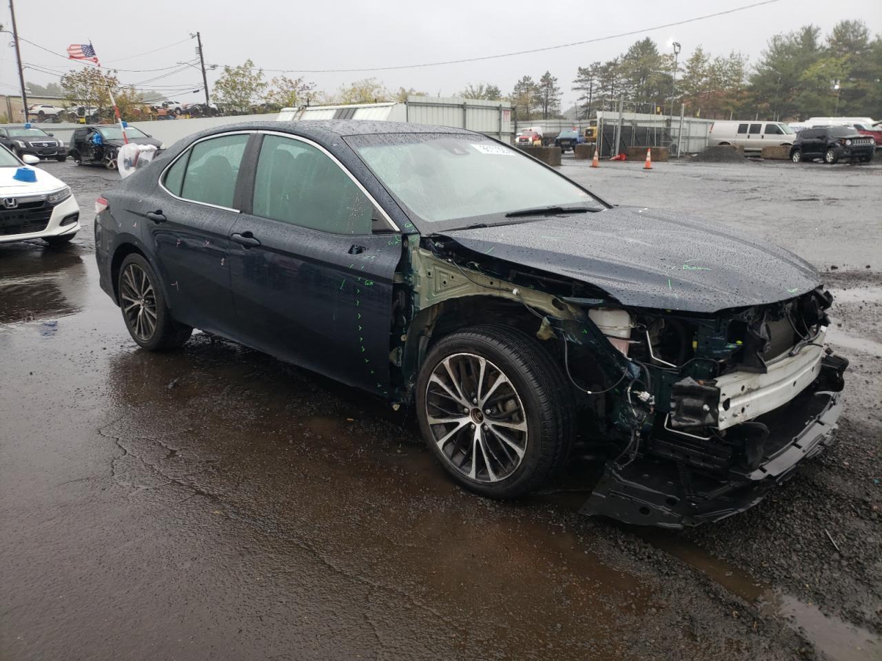 2018 Toyota Camry, L