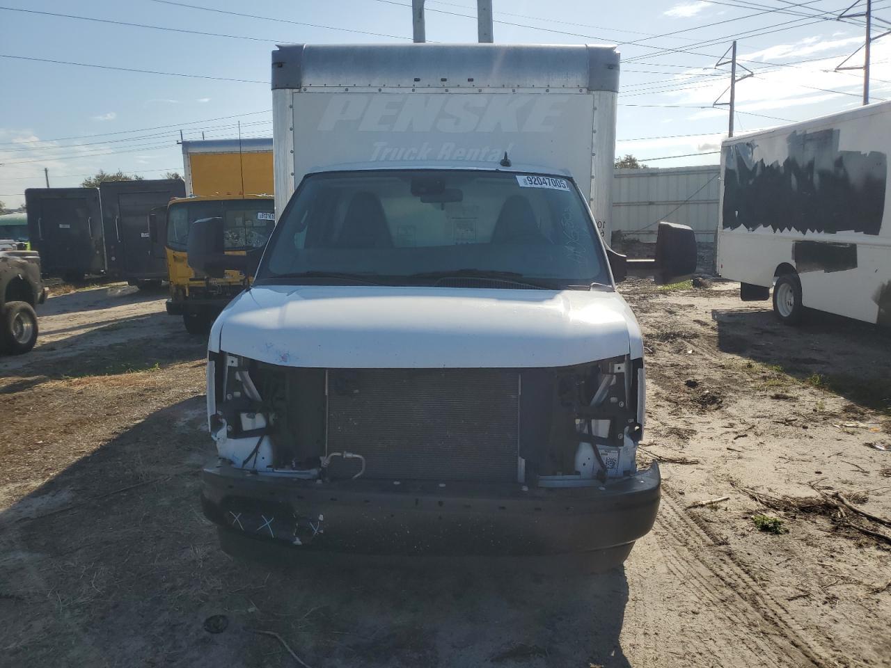 2022 GMC Savana, Cutaway G3500