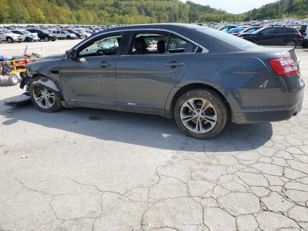 2018 Ford Taurus, Sel