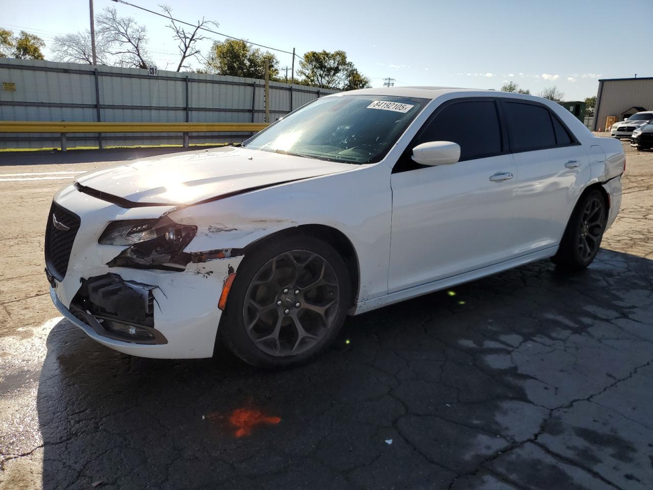 2016 Chrysler 300, S