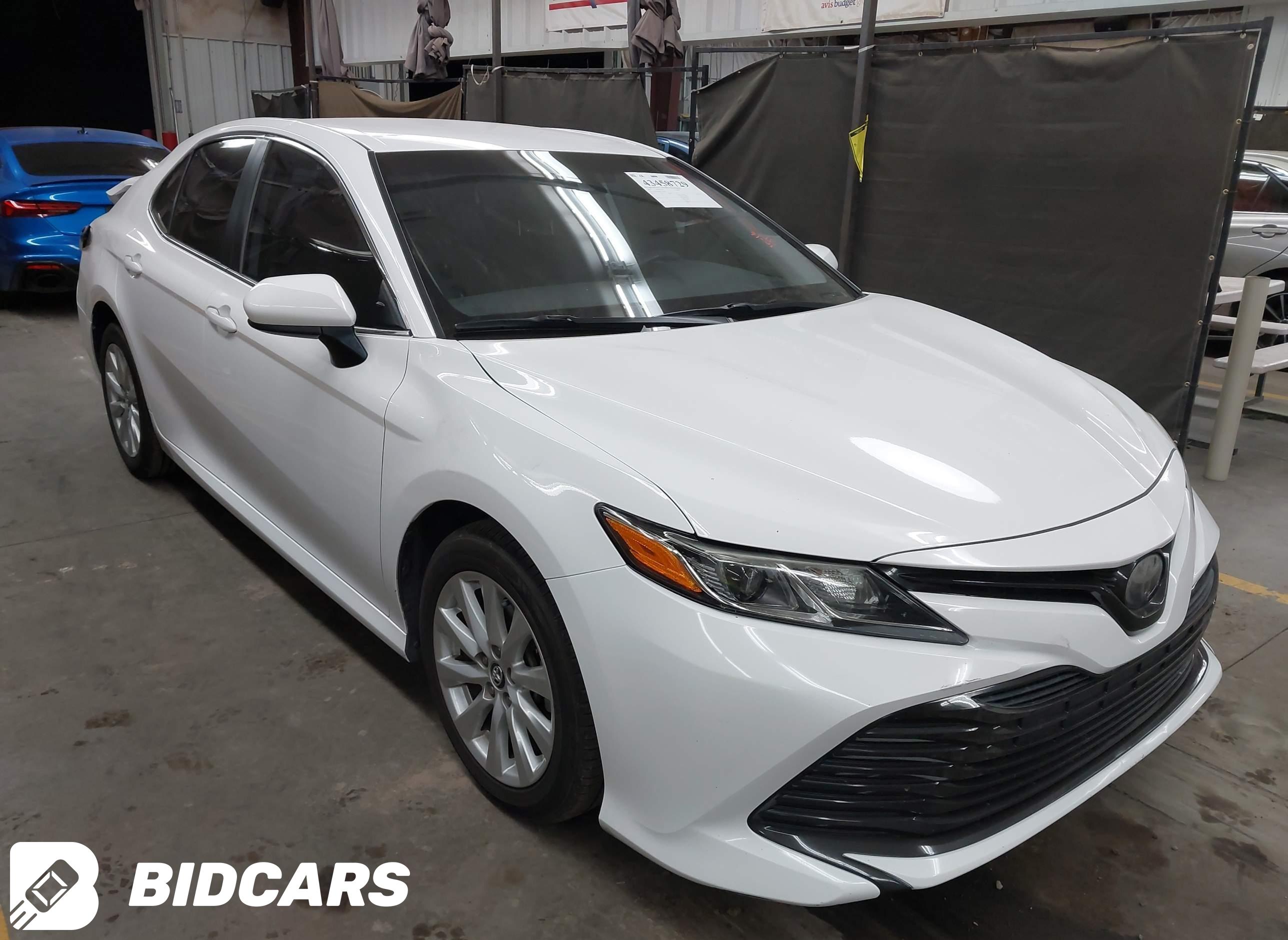 2019 Toyota Camry, LE