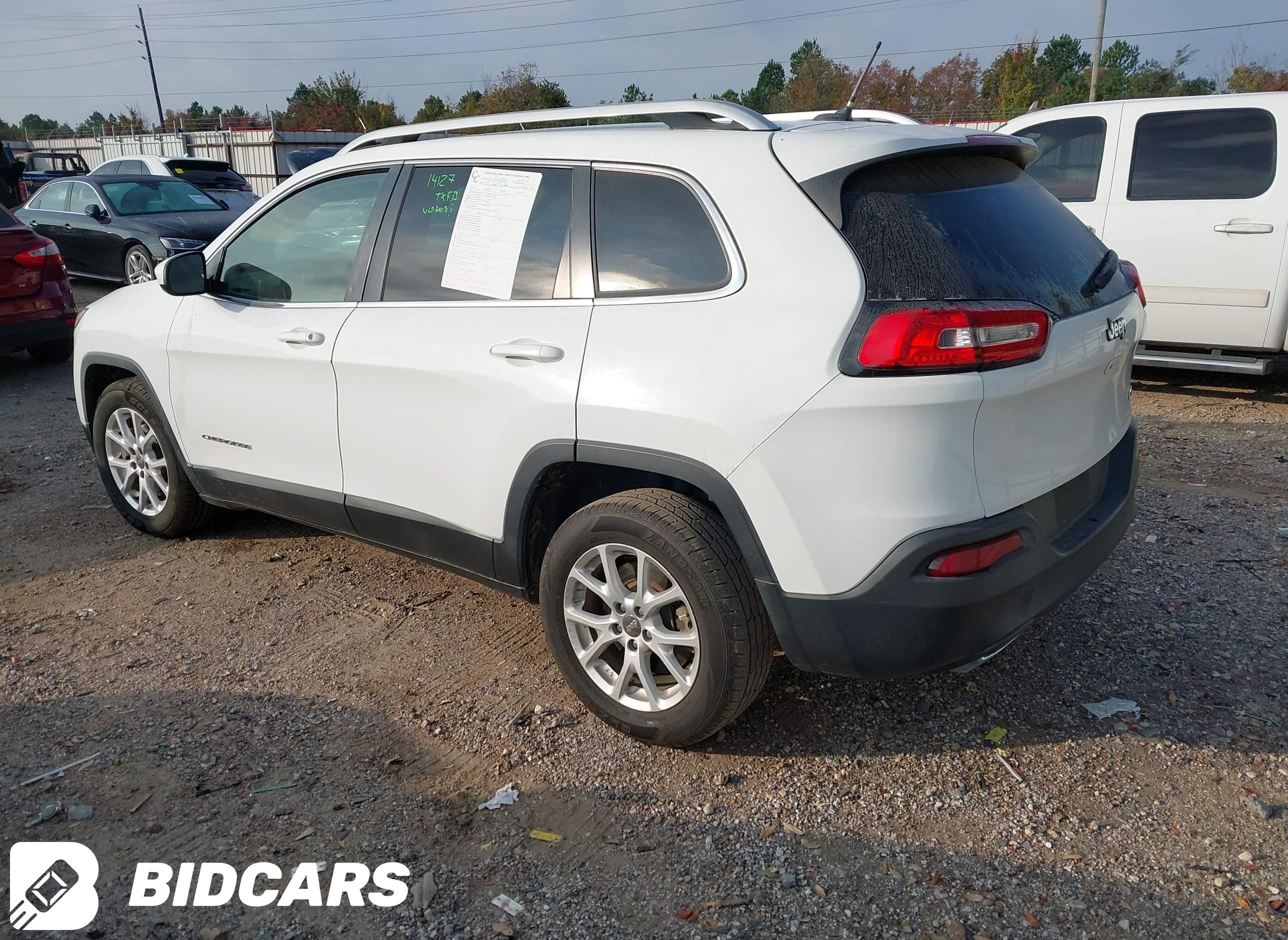 2015 Jeep Cherokee, Latitude