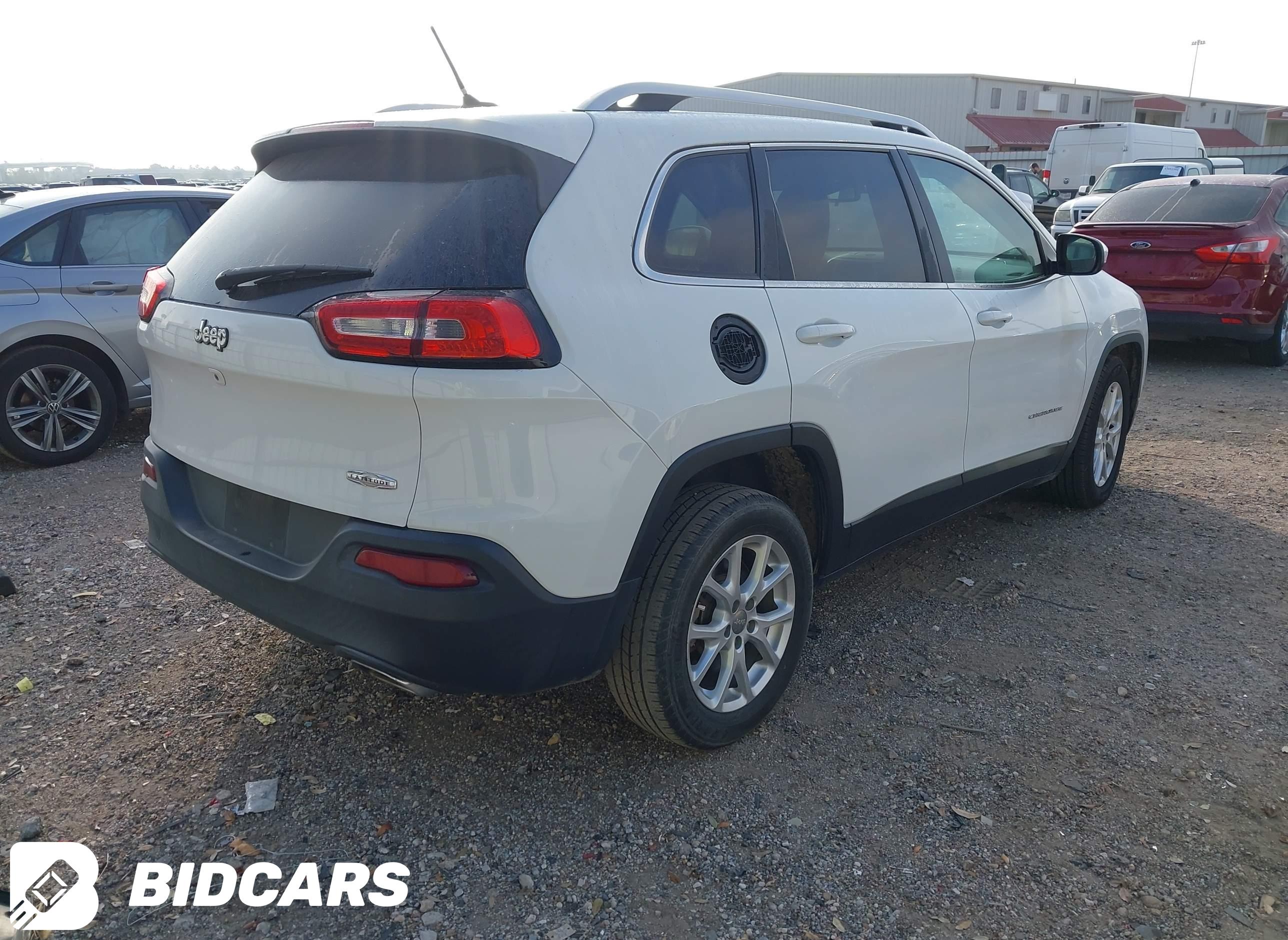 2015 Jeep Cherokee, Latitude