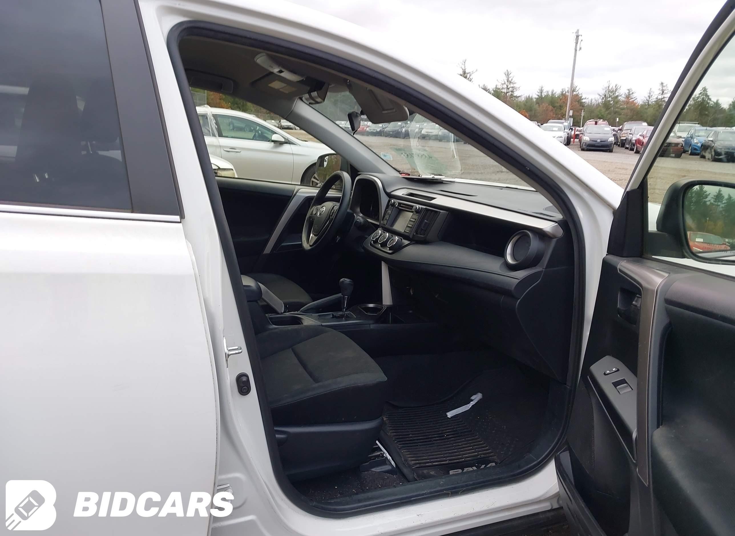 2018 Toyota RAV4, LE