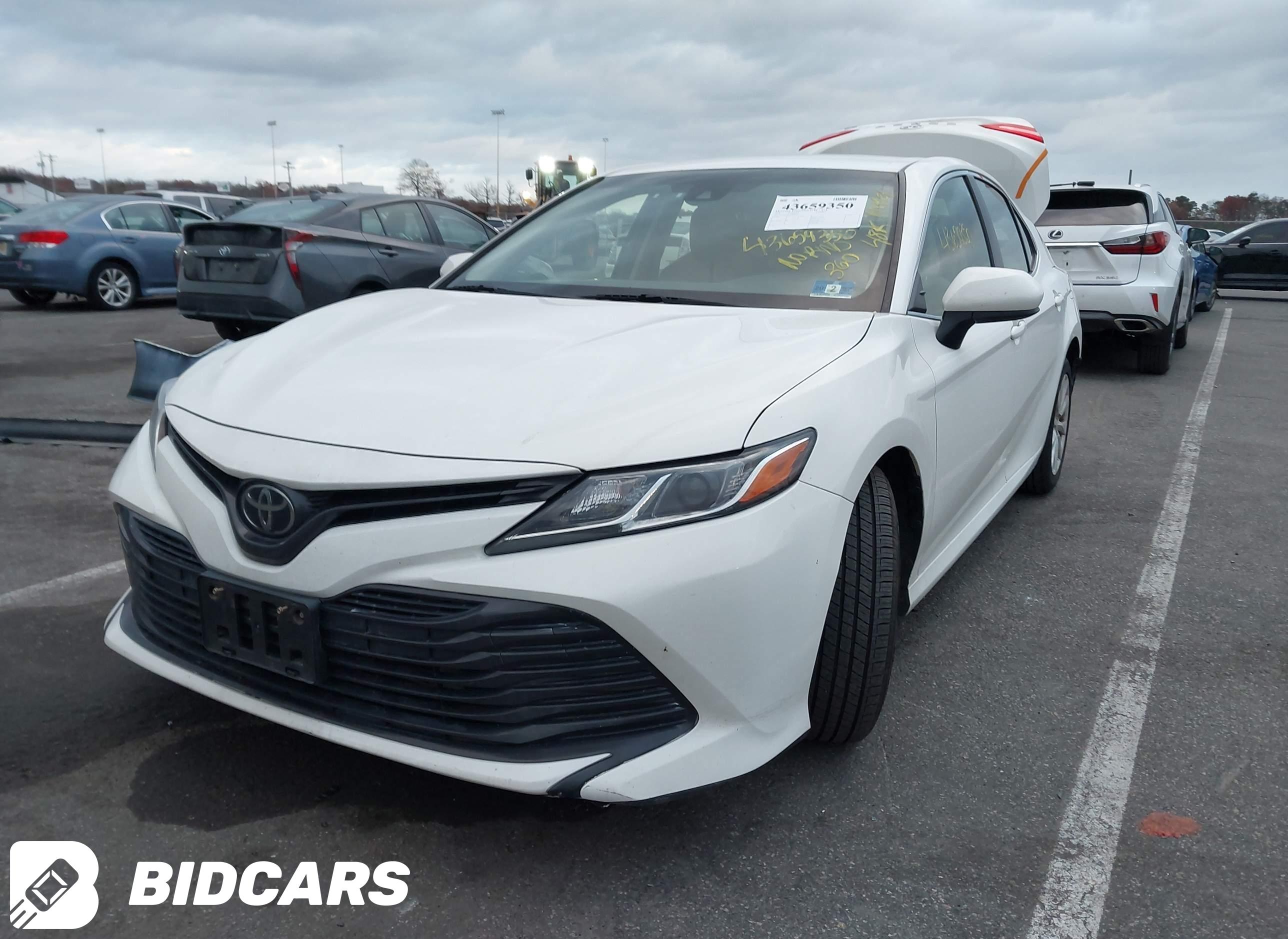 2018 Toyota Camry, LE